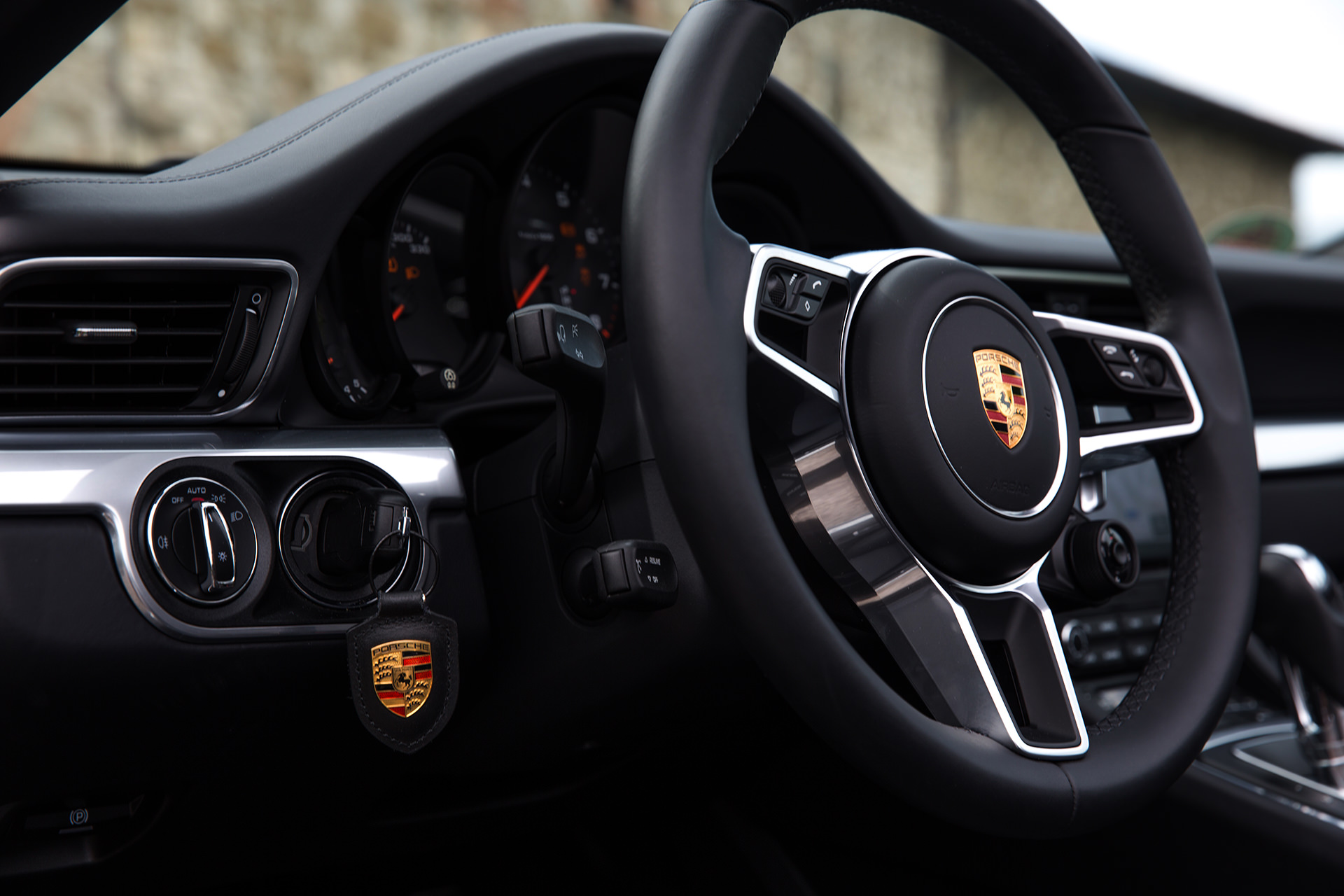 Porsche Design und Bauhaus – Eine Überraschende Verbindung ...