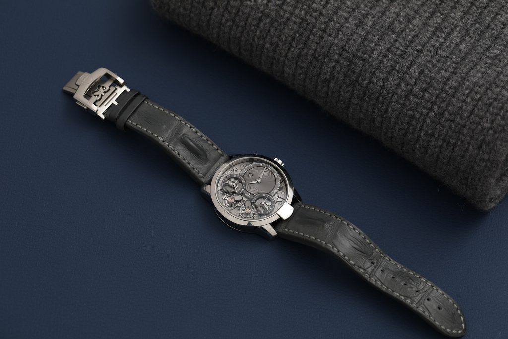 armin strom mirrored force resonance guilloche dial