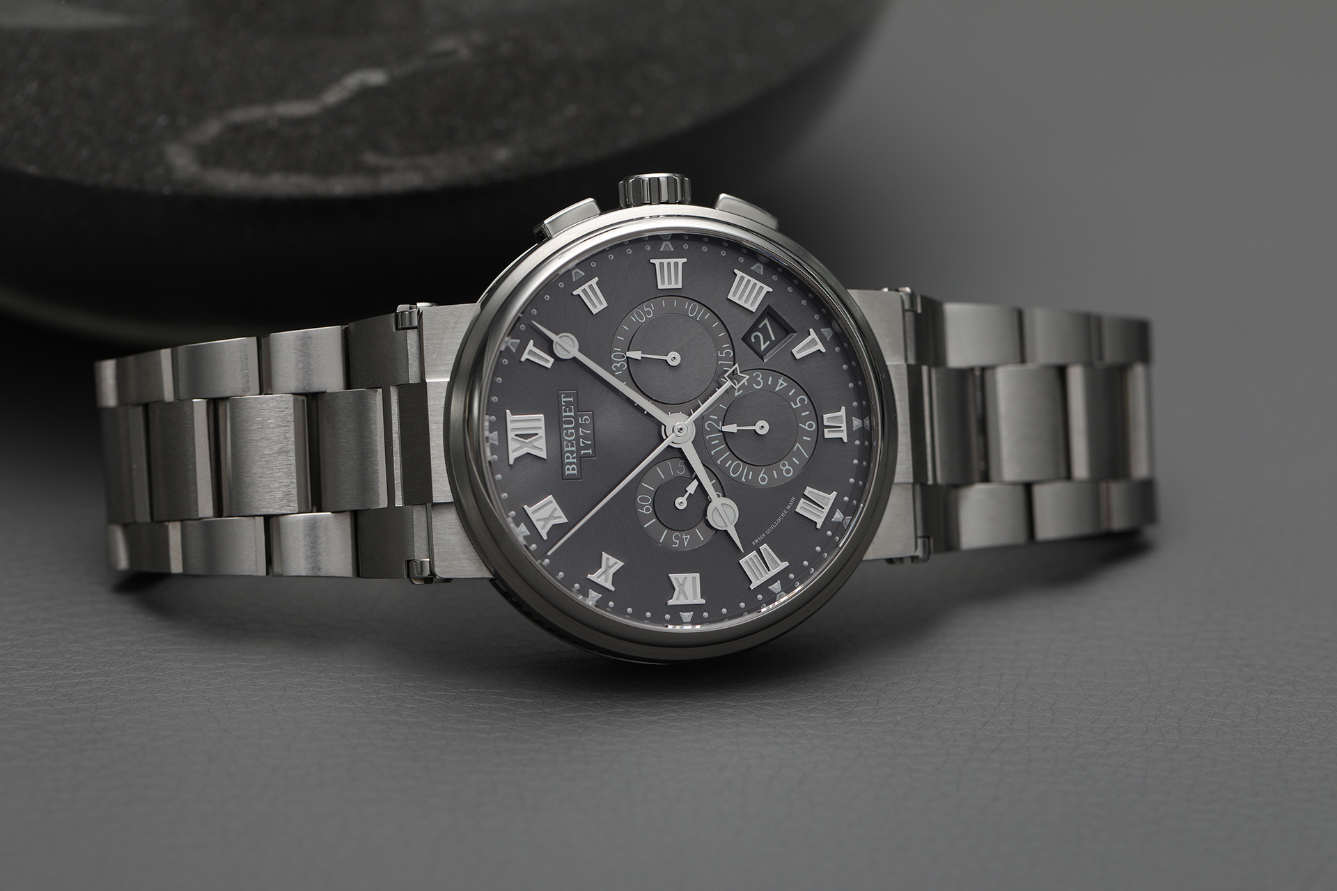 breguet marine chronographe ref 5527 titanium