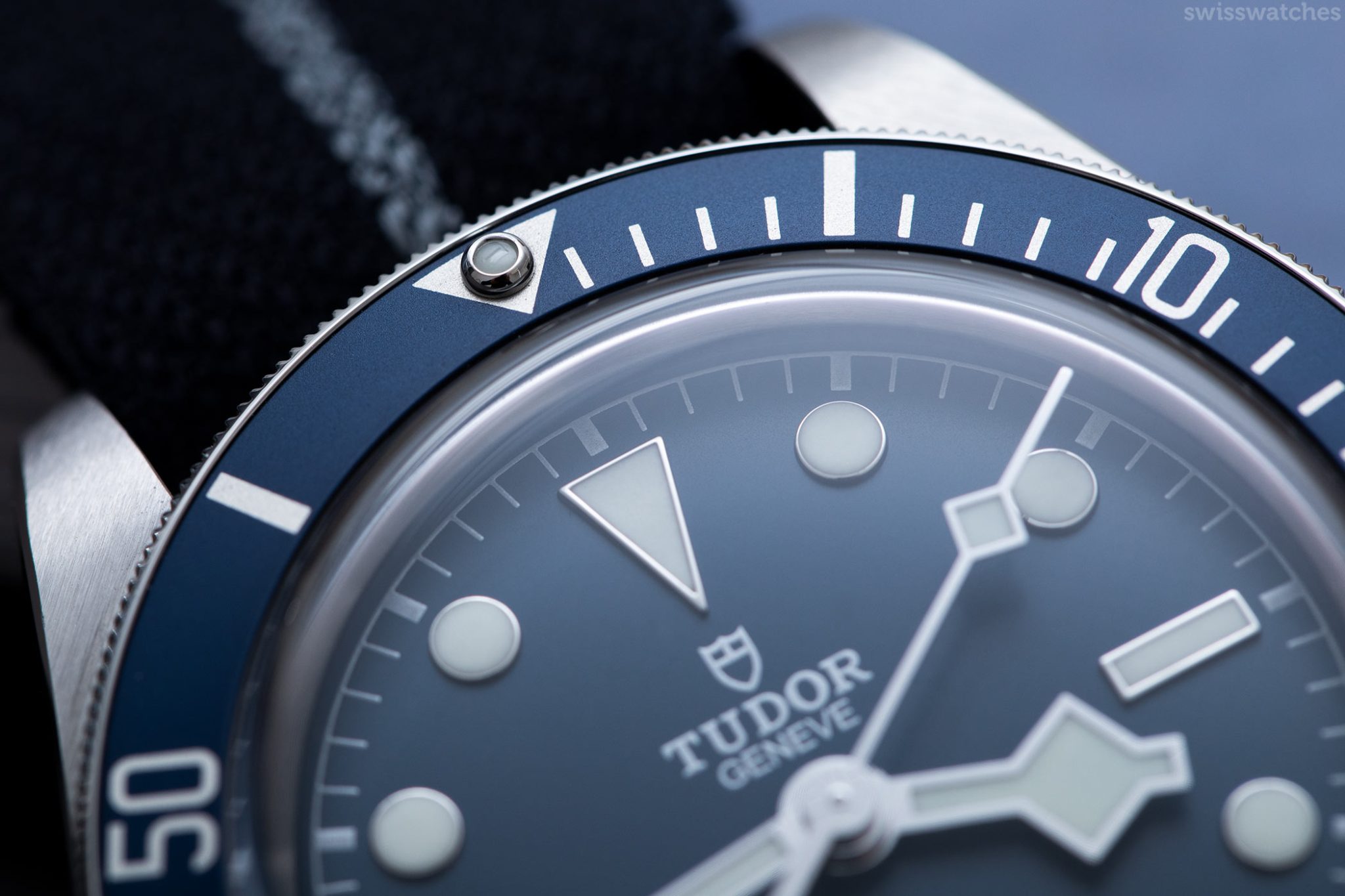 Blue aluminium bezel BB 58