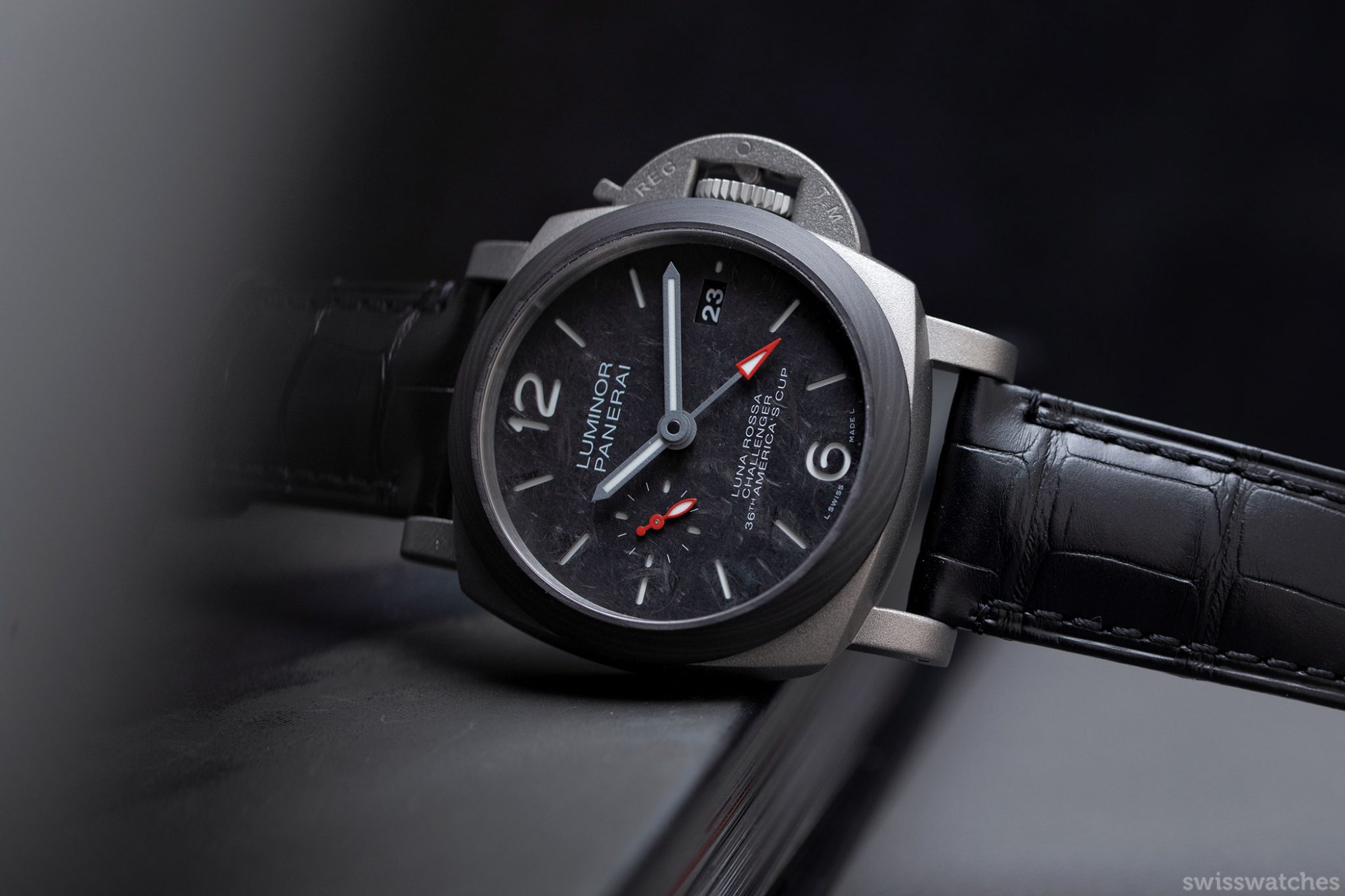 Panerai Luminor Luna Rossa GMT 42mm PAM01096 Case