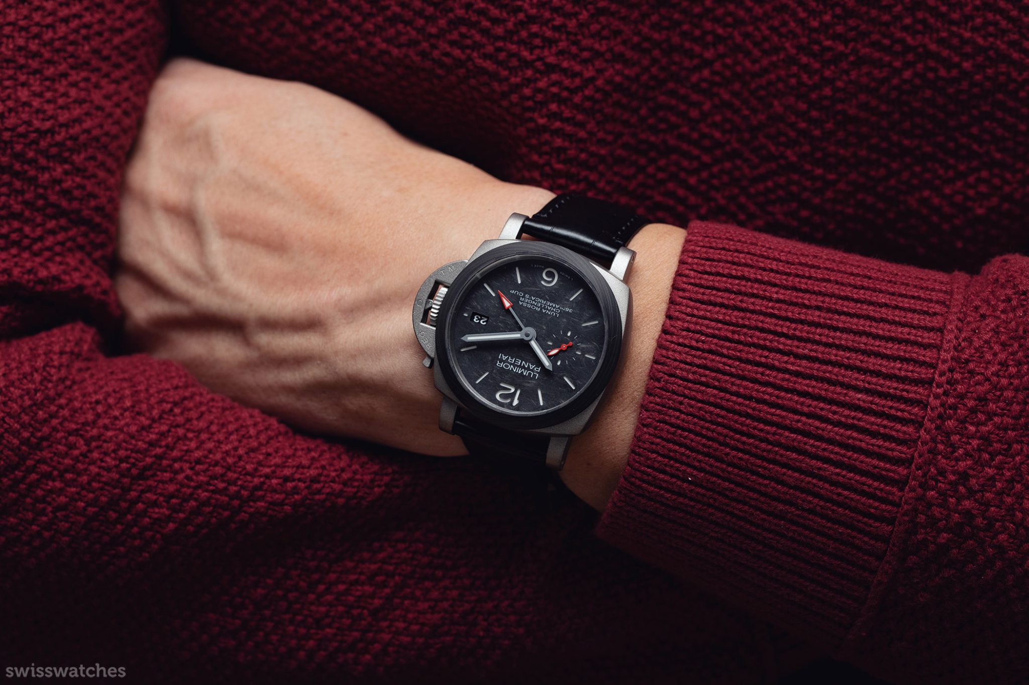 Panerai Luminor Luna Rossa GMT 42mm PAM01096 Wristshot