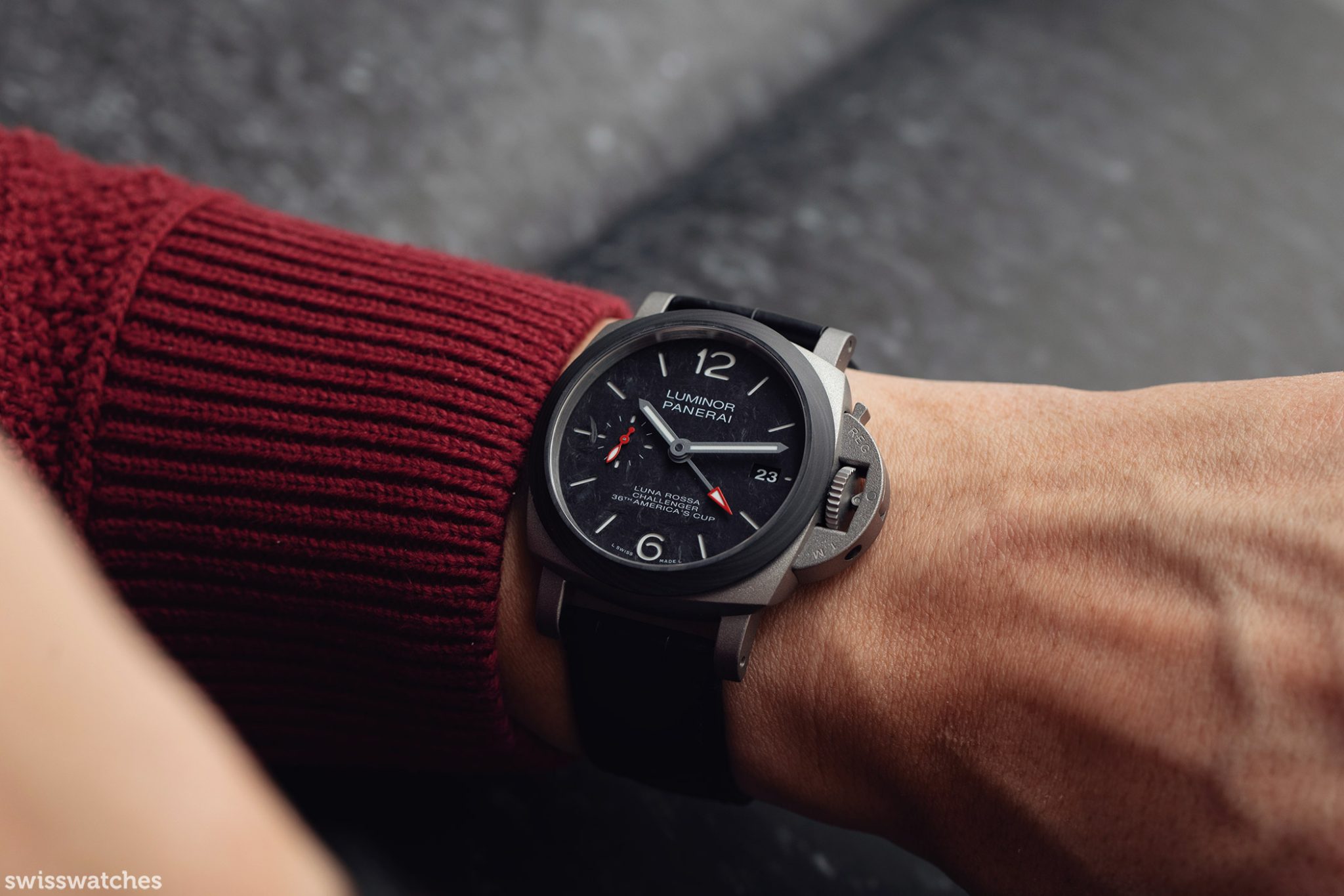 Panerai Luminor Luna Rossa GMT 42mm PAM01096 Wristshot
