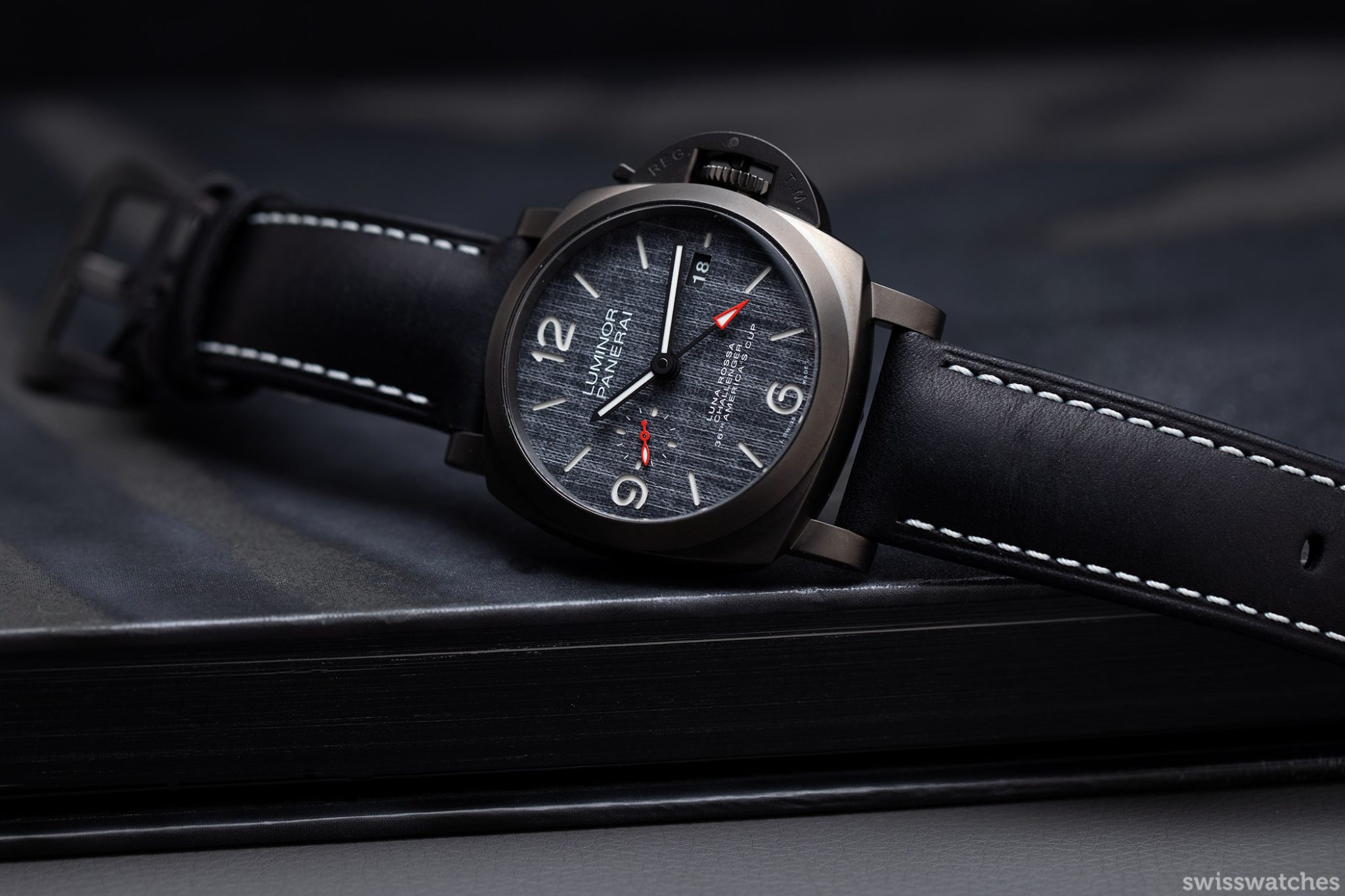 Panerai Luminor Luna Rossa GMT 44mm PAM01036 Case