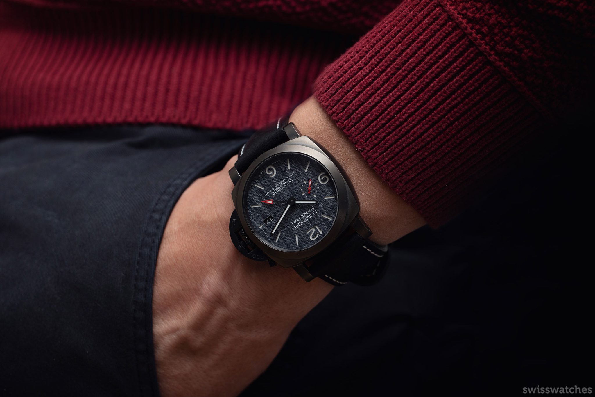 Panerai Luminor Luna Rossa GMT 44mm PAM01036 Wristshot