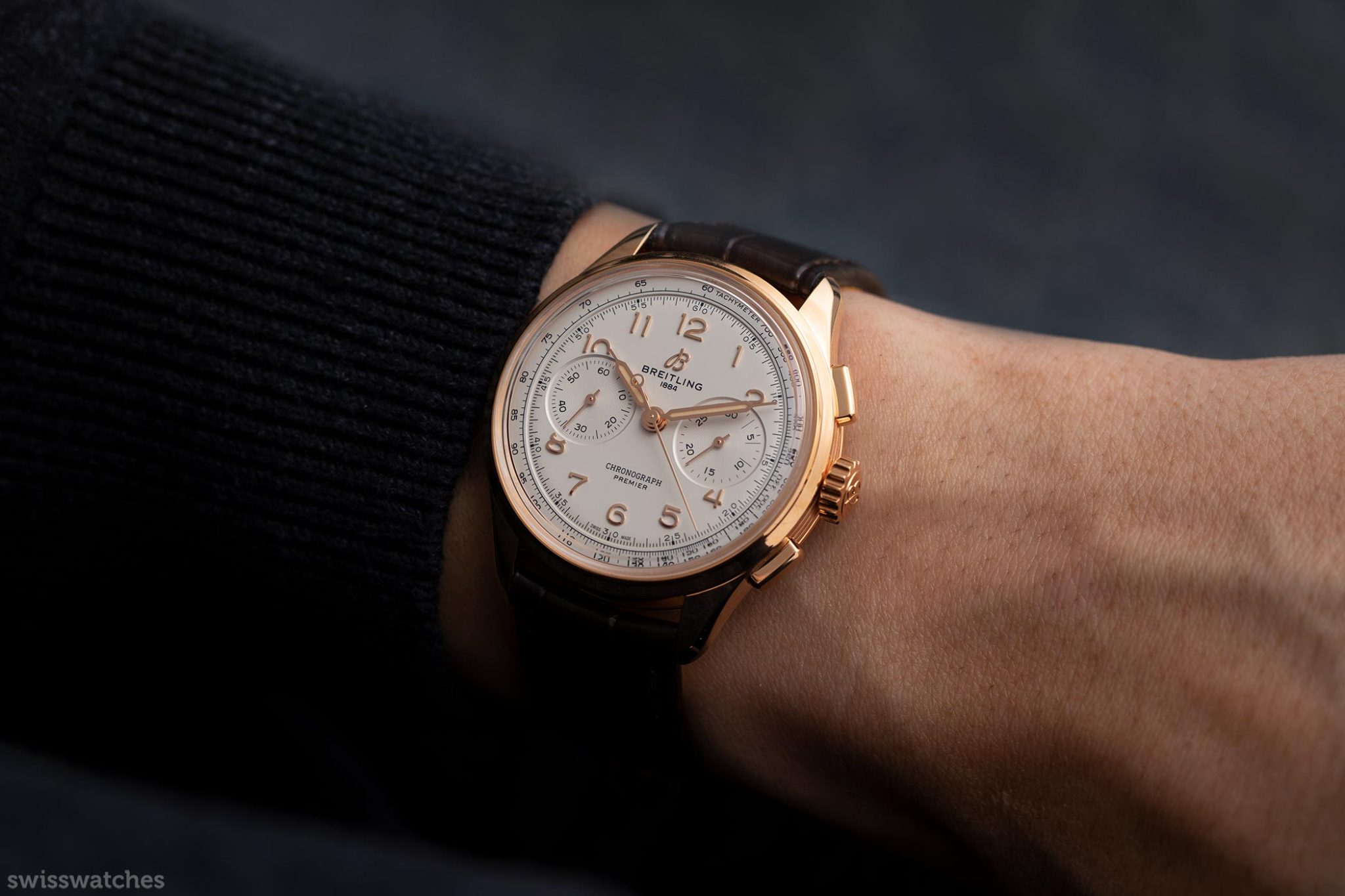 Breitling-Premier-Heritage-B09-Chronograph-40mm-Wristshot