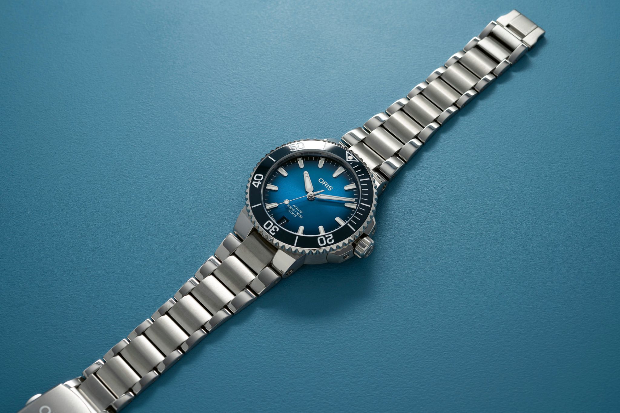 ORIS-Aquis-Date-41.5mm-Blue calibre 400