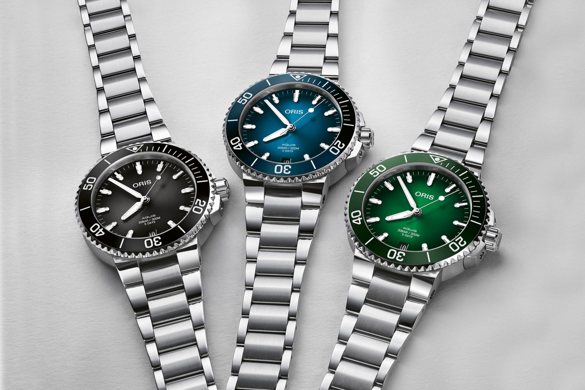 ORIS-Aquis-Date-41.5mm-Grey-Blue-Green Calibre 400