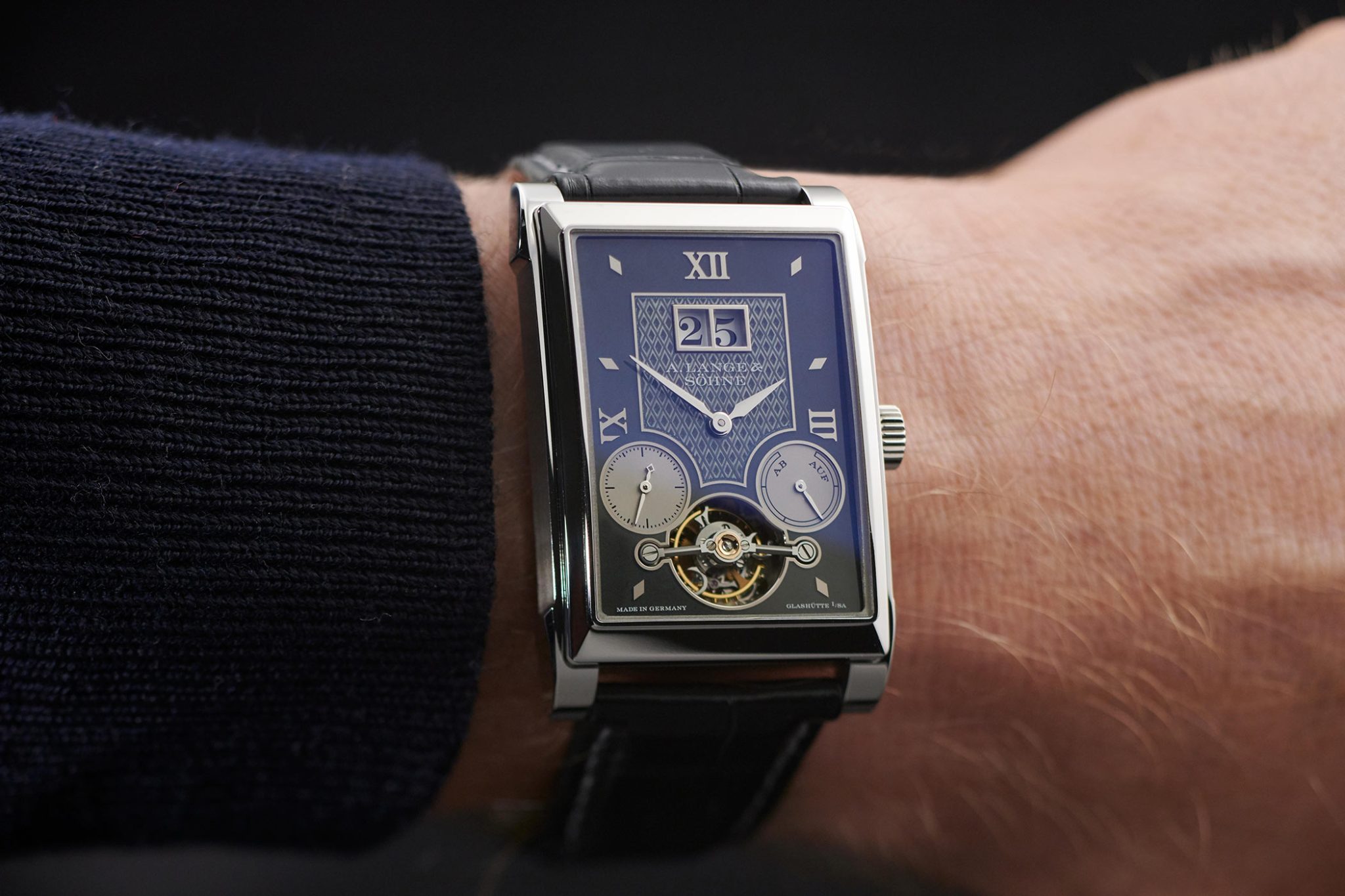 A-Lange-Soehne-ALS-703-048-F-Cabaret-Tourbillon-Handwerkskunst