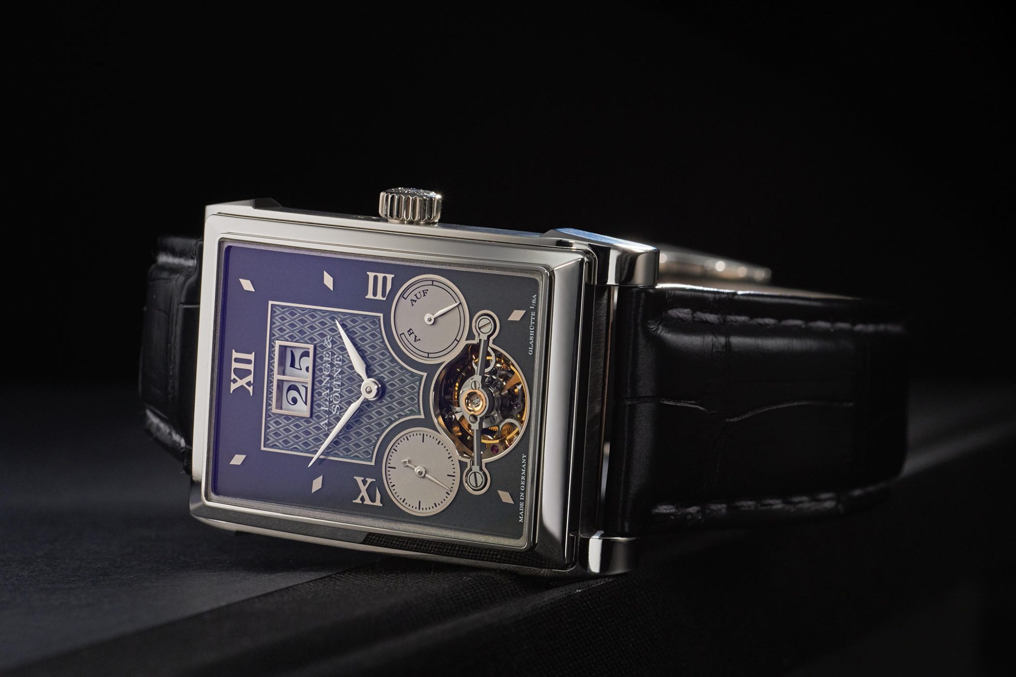A-Lange-Soehne-ALS-703-048-F-Cabaret-Tourbillon-Handwerkskunst-Case