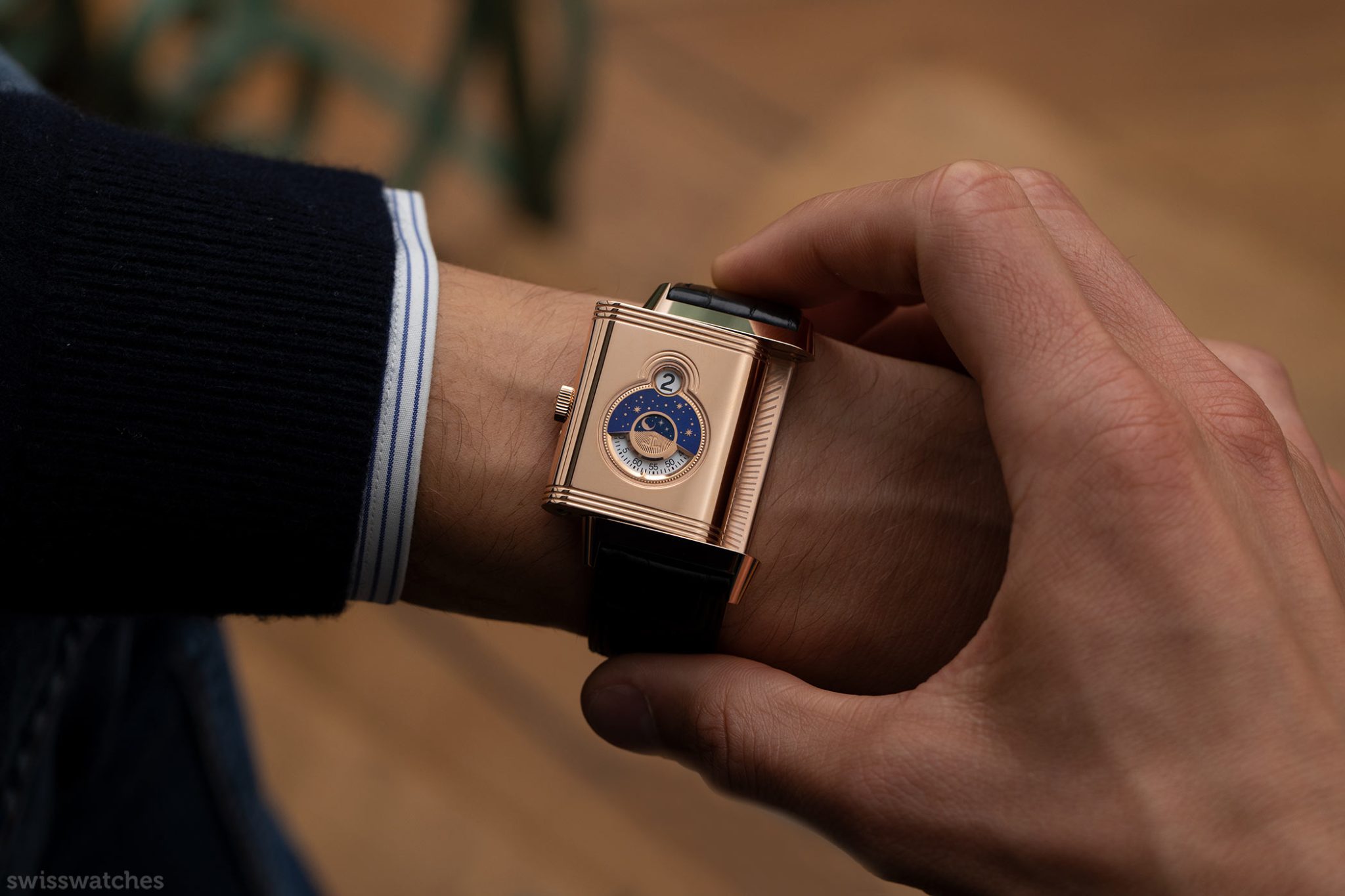 jaeger-lecoultre-reverso-tribute-nonantieme-711252J-wristshot