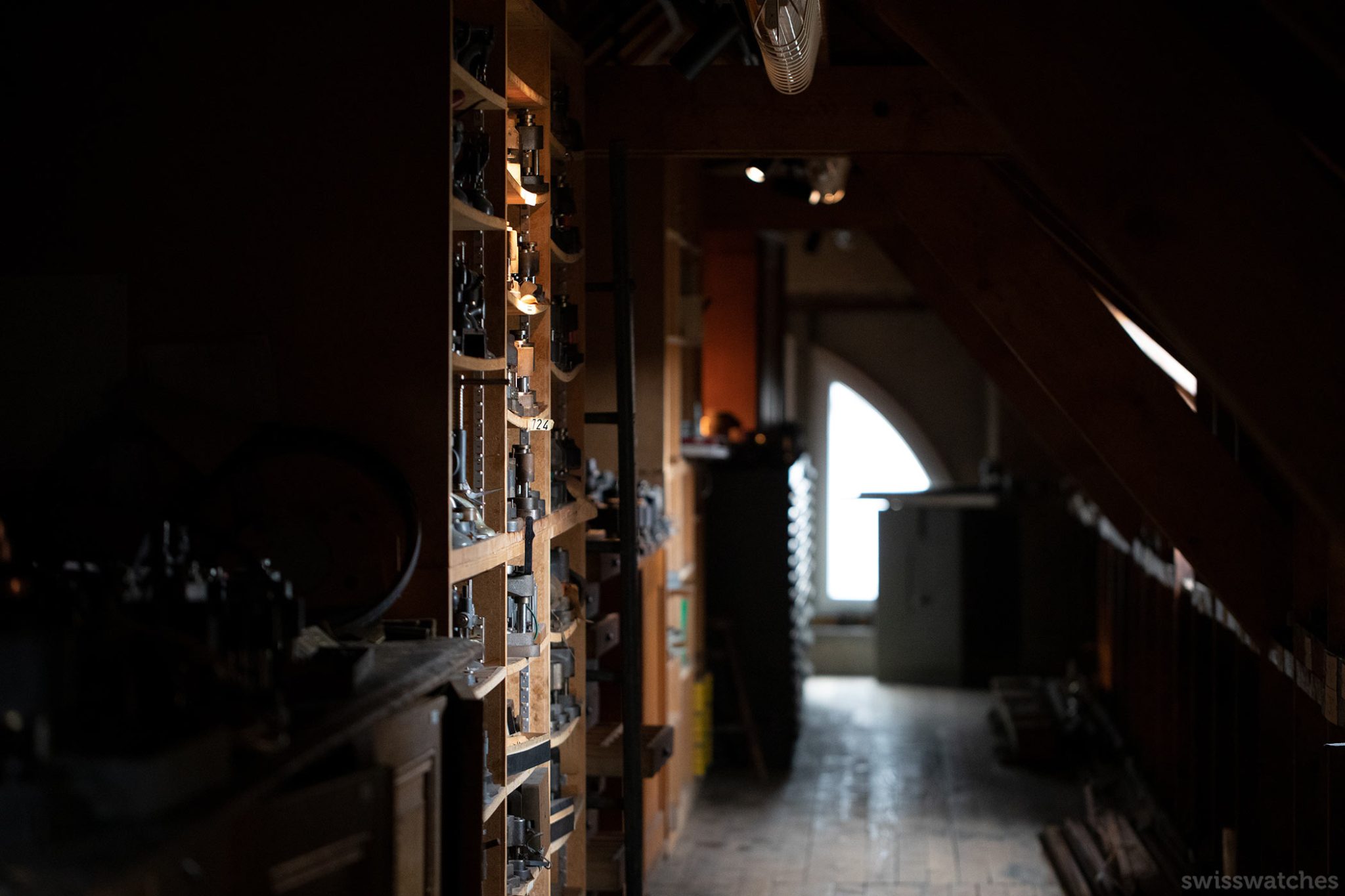 A corridor that seems an art museum of watch objects