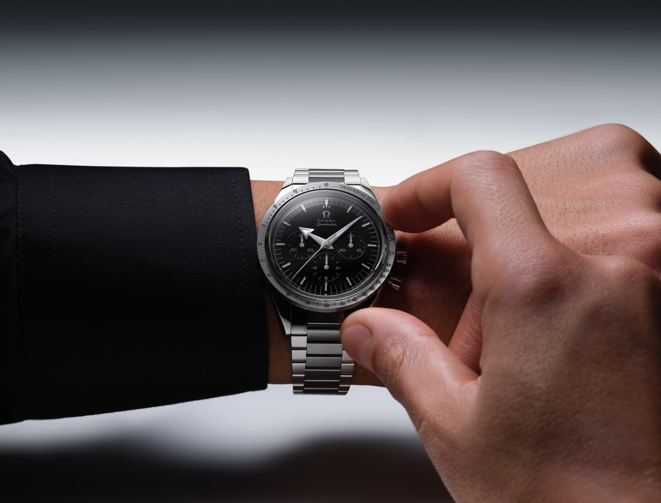 OMEGA-Speedmaster-Calibre-321-Chronograph-Cover