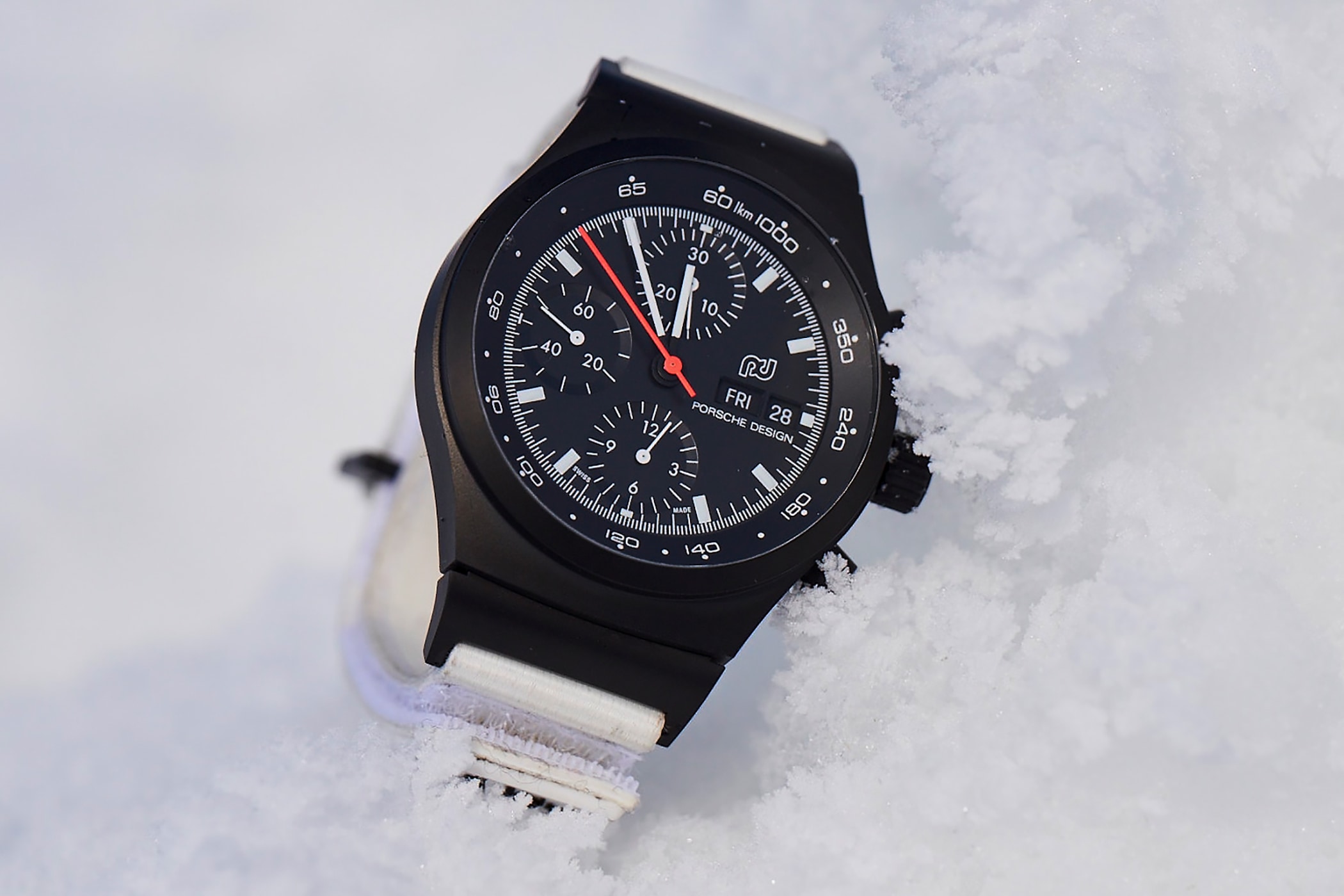 Porsche-Design-Chronograph-1-GP-2022-Edition-Dial