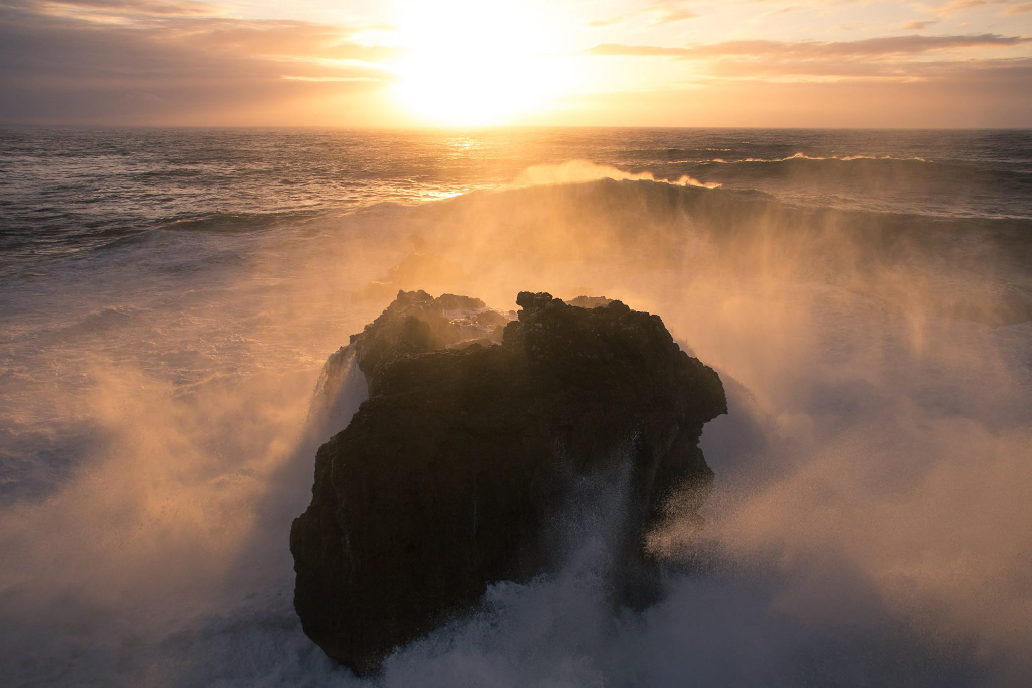 The-violent-coast-of-Nazaré