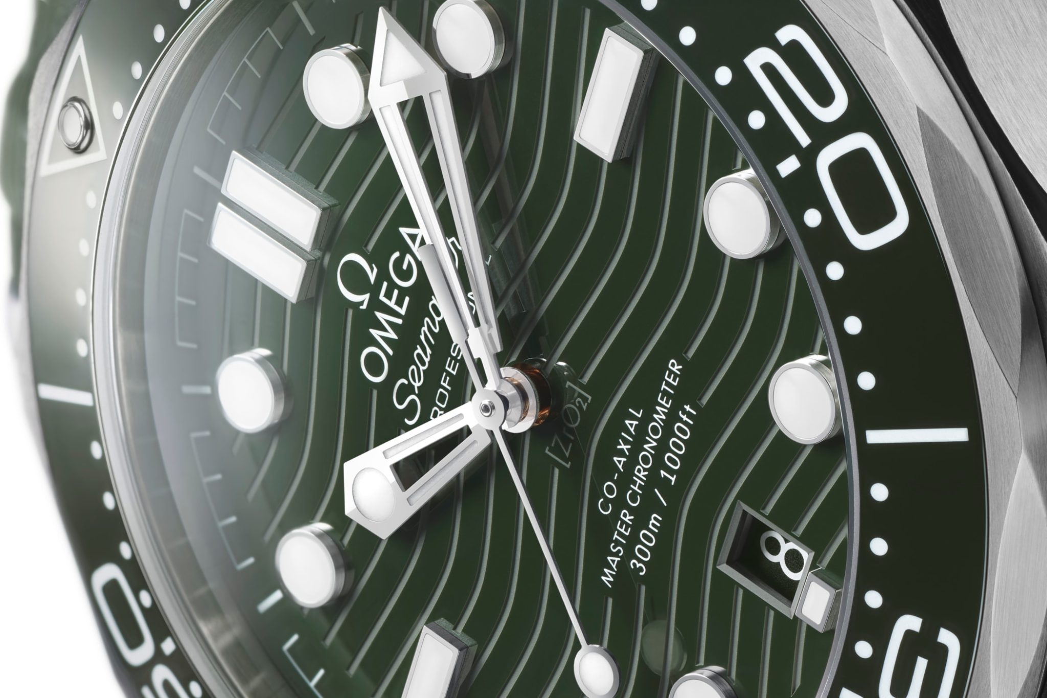 OMEGA-Seamaster-Diver-300M-Green-Dial-Close-Up