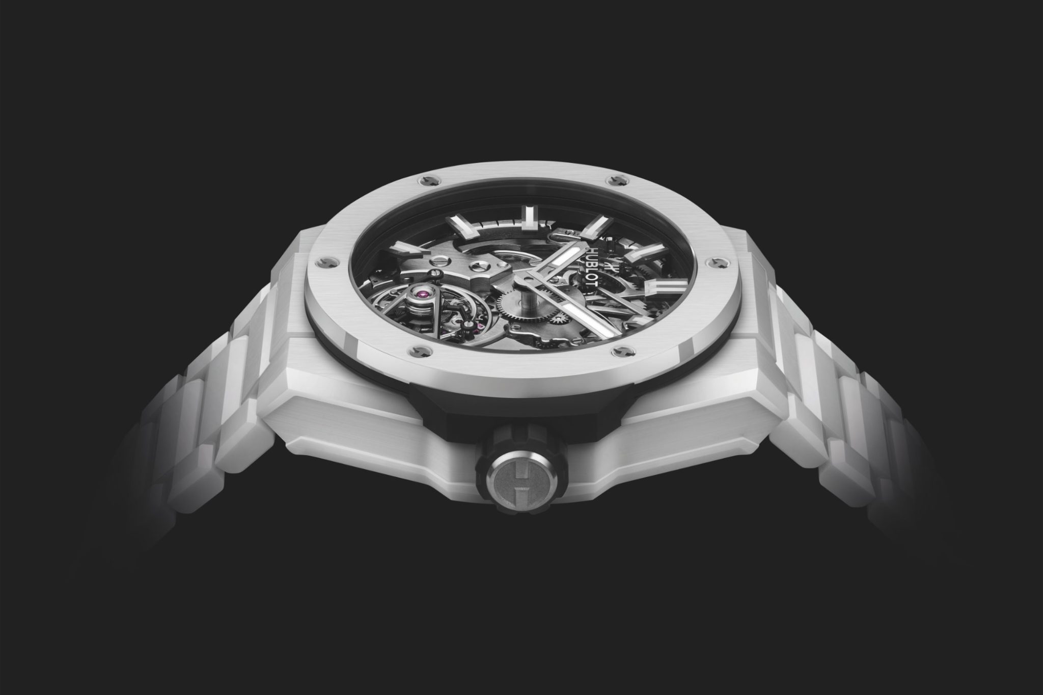 Hublot-Big-Bang-Integral-Tourbillon-Cathedral-Minute-Repeater-Ceramic-458.CX_.1170.CX_.YOS-and-458.HX_.1170.HX_.YOS-Side-Case