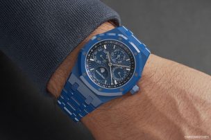 Audemars-Piguet-Royal-Oak-Perpetual-Blue-Ceramic-26579CS-Wristshot