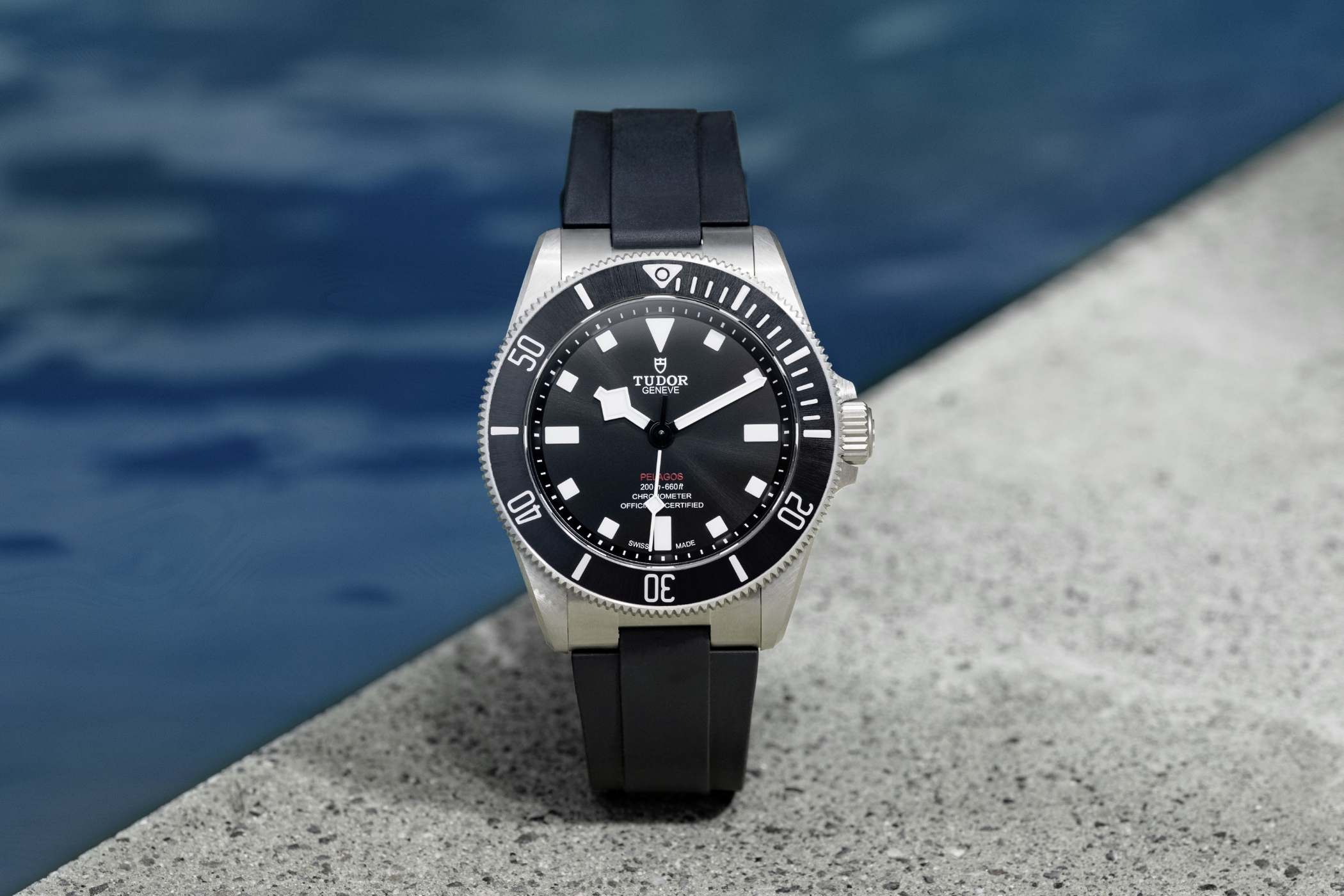 TUDOR-PELAGOS-39-25407N-Dial-Sunburst