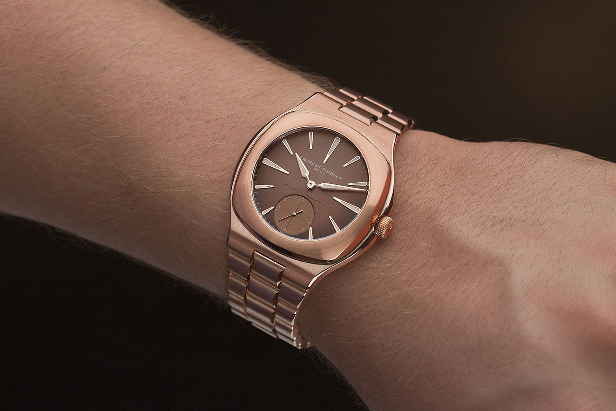 Laurent-Ferrier-Grand-Sport-Tourbillon-044.R5.B1RC1-Wristshot