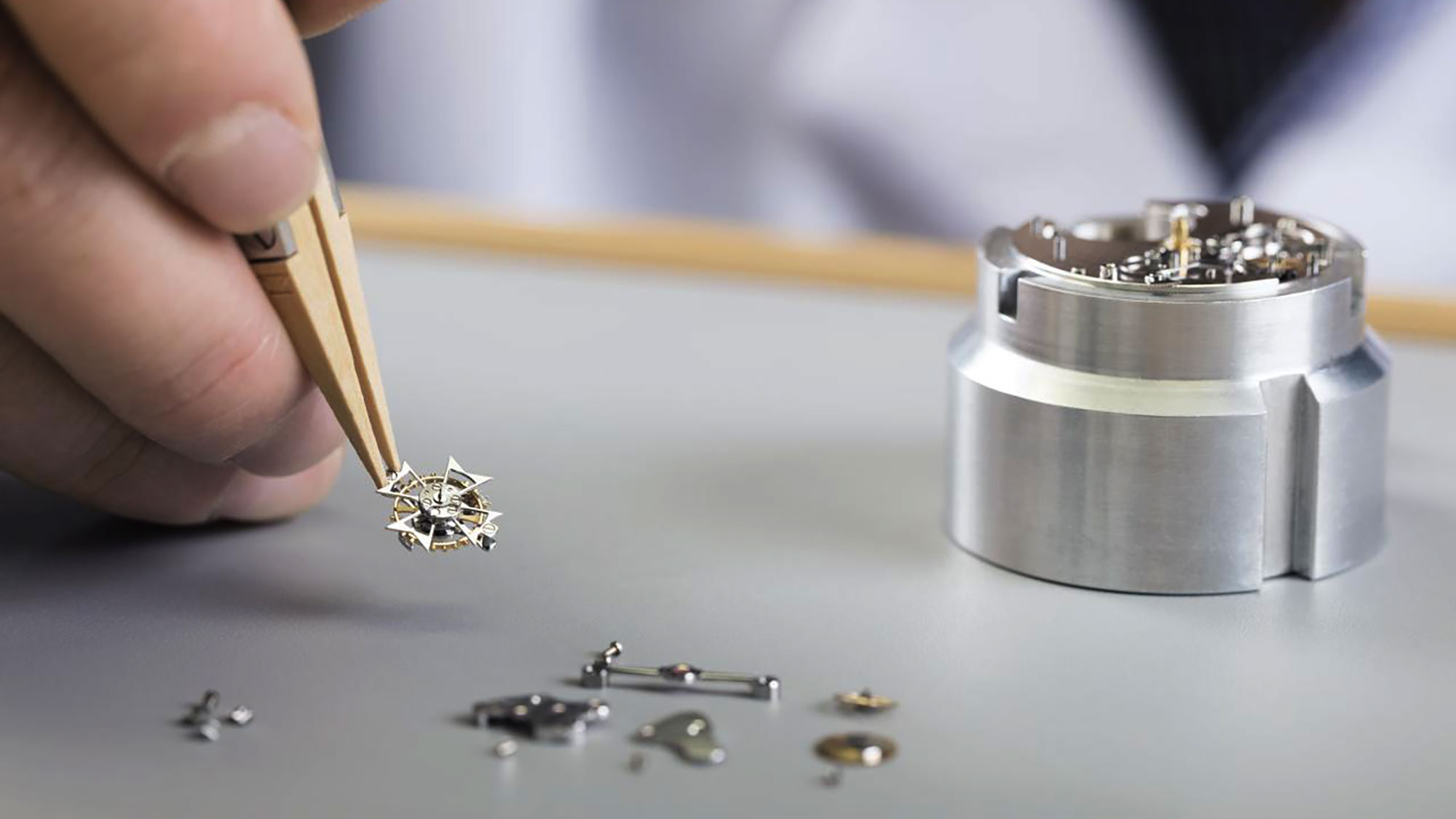 Inside-the-Vacheron-Constantin-Manufacture-Assembling-Of-the-Tourbillon-Watch
