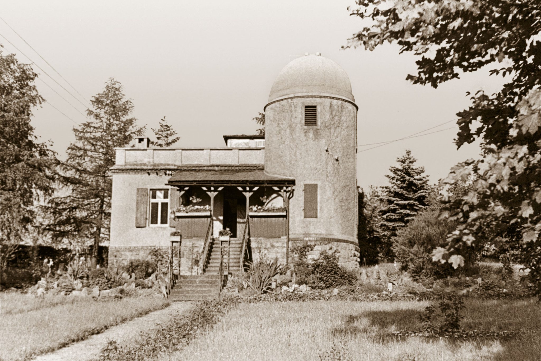 Wempe-Observatory-in-Glashuette-Founded-in-the-Year-1939