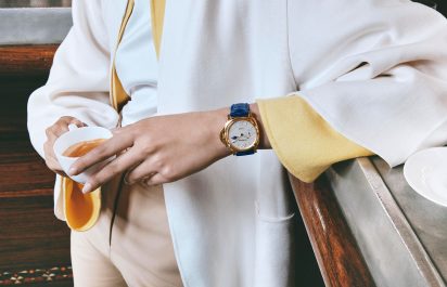 Panerai-Luminor-Due-Luna-PAM01181-Woman-Lifestyle