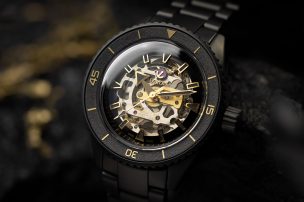 Rado-Captain-Cook-High-Tech-Ceramic-Limited-Edition-Case