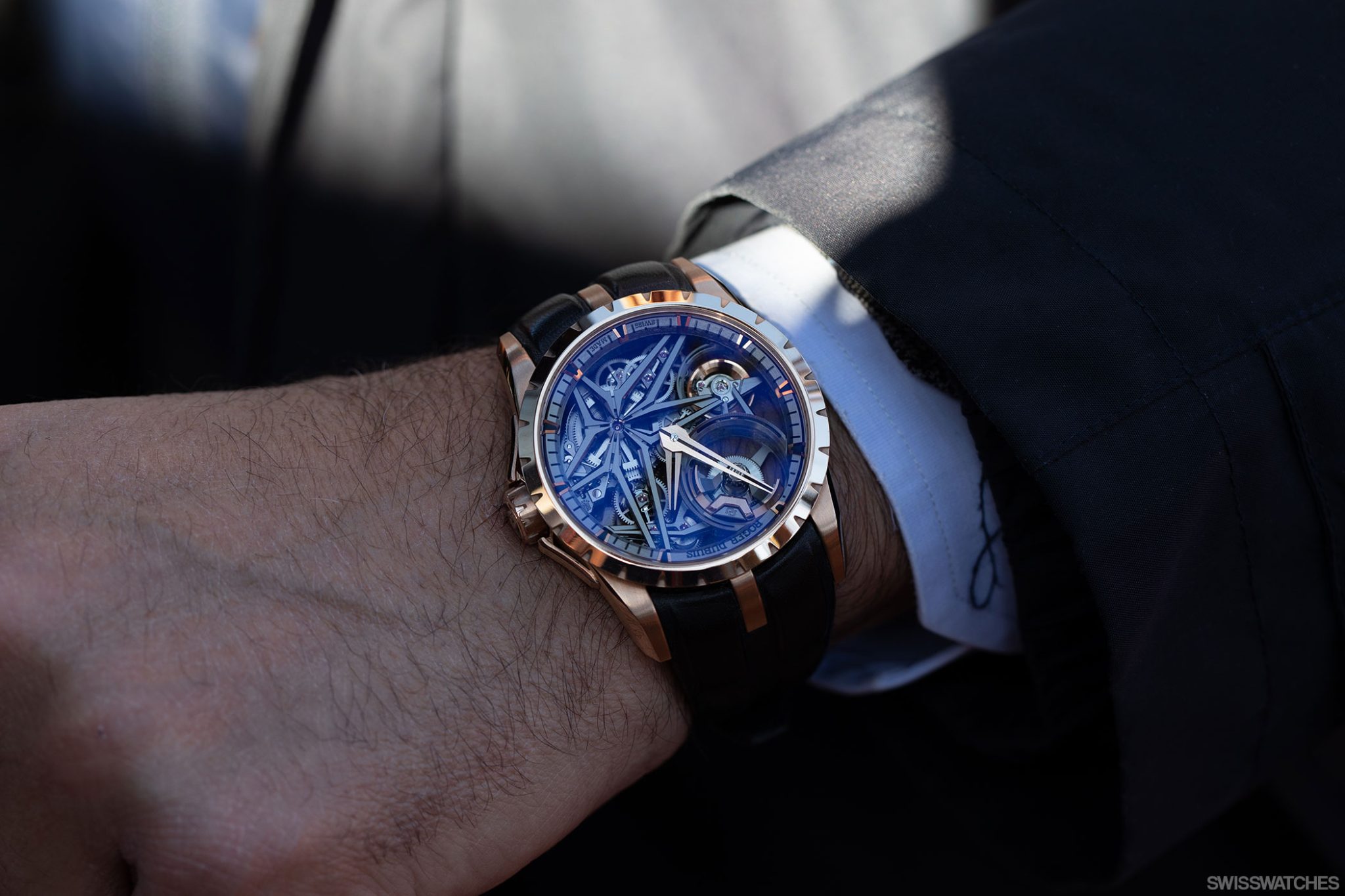 Interview-Roger-Dubuis-CEO-Nicola-Andreatta-Wristshot-Excalibur-MB-EON-Gold-42MM-DBEX0954