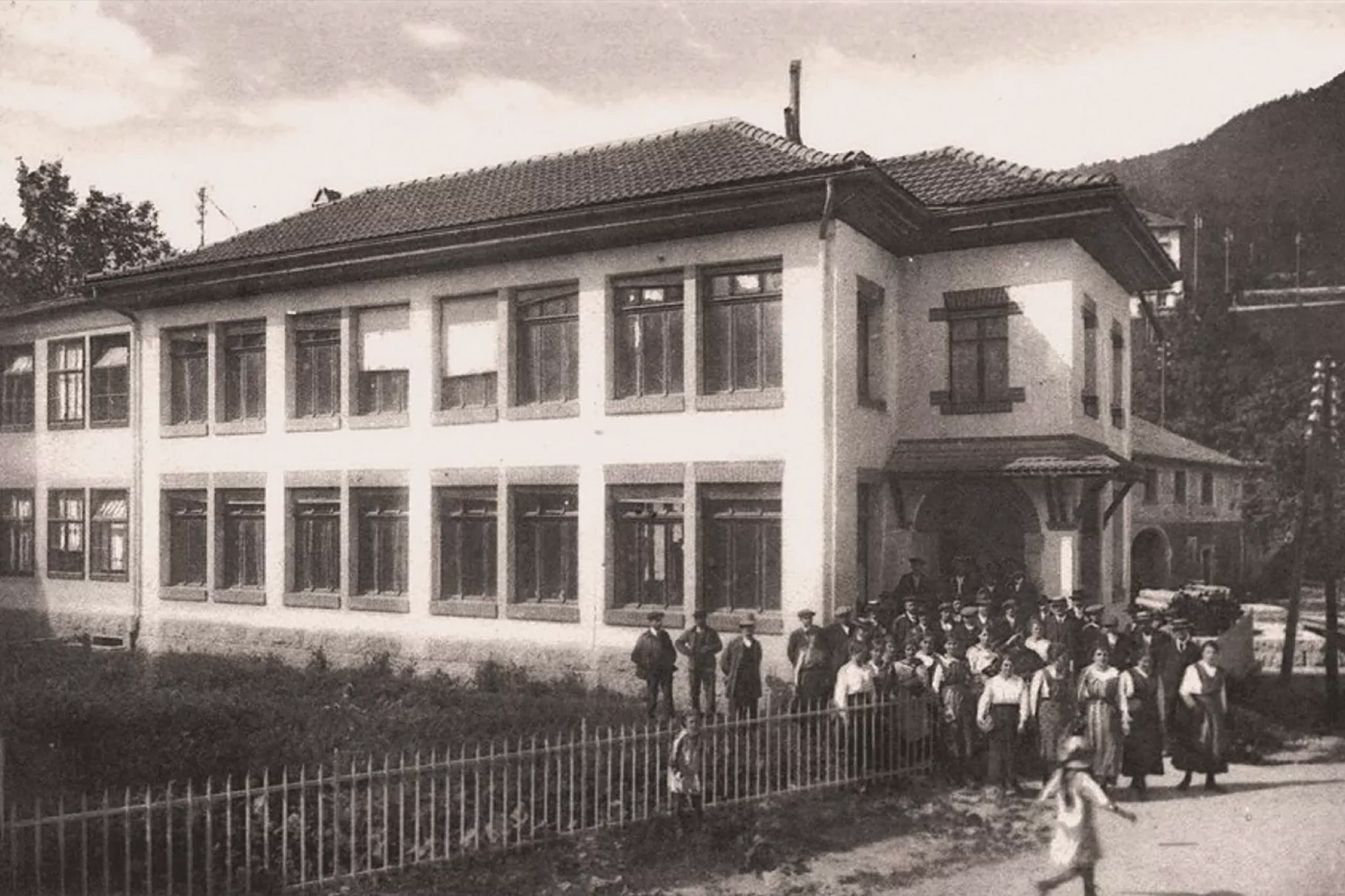 The-Workshop-In-Villeret-around-1920