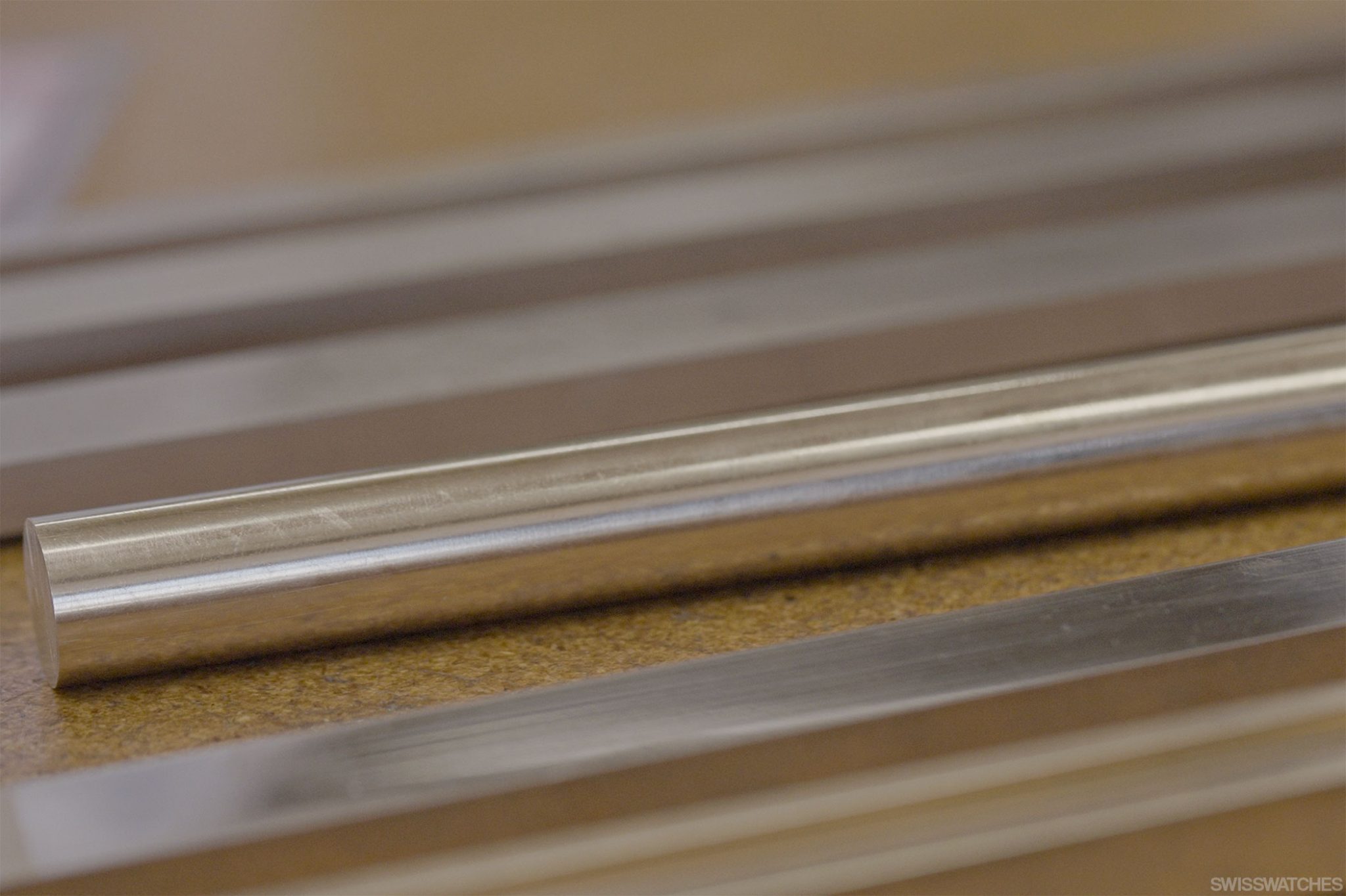 Gold-Rod-Piaget-Manufacture-PLO