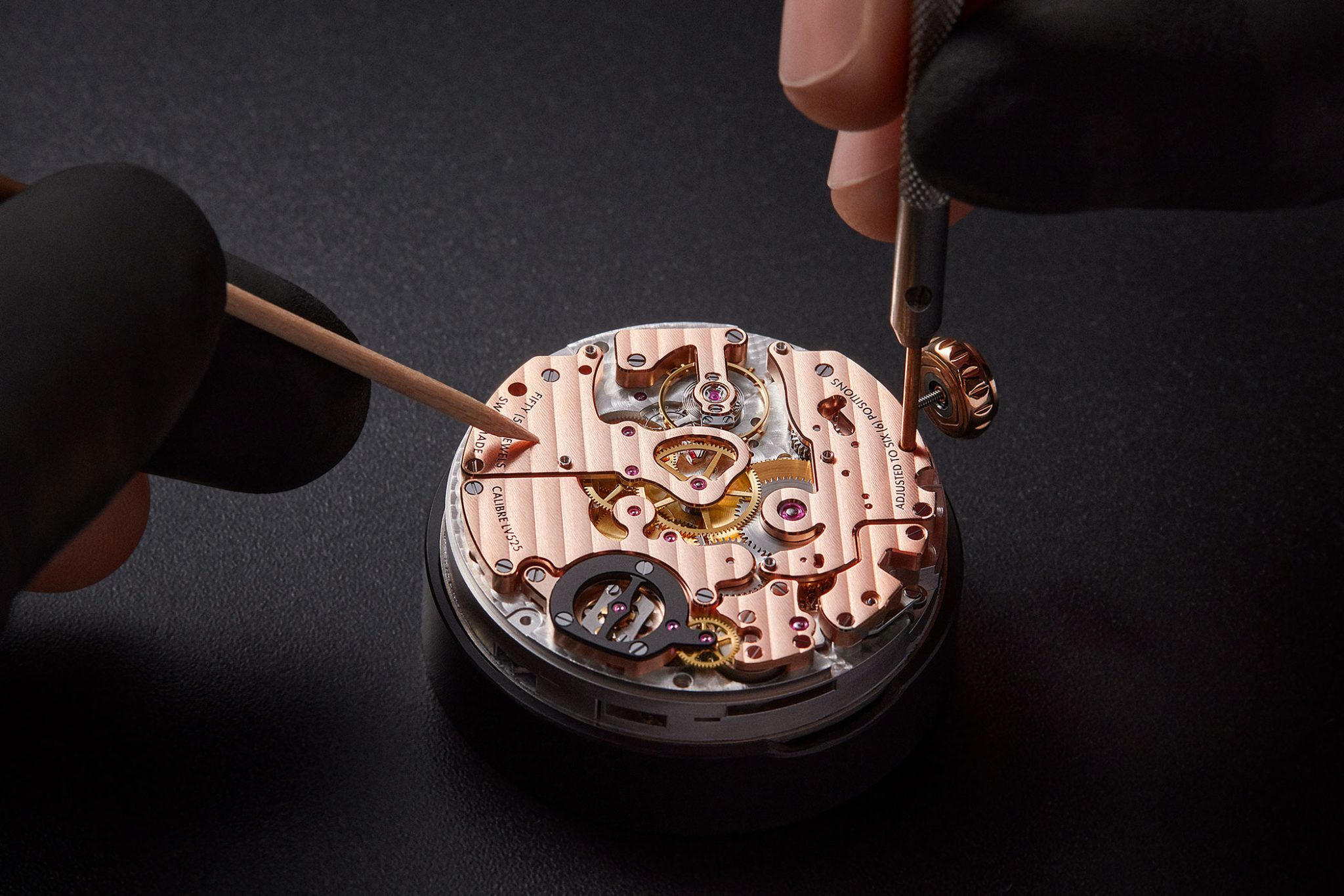 Louis-Vuitton-Tambour-Opera-Automata-movement-automata-second