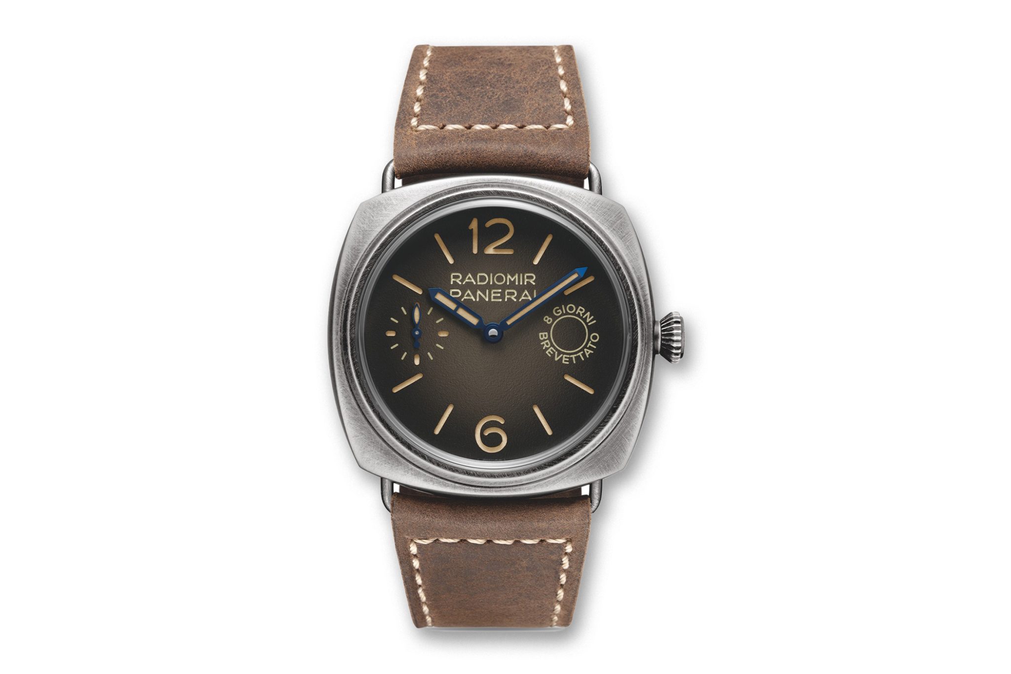 Panerai-Radiomir-Jahreskalender-PAM01347-front-case-white-background