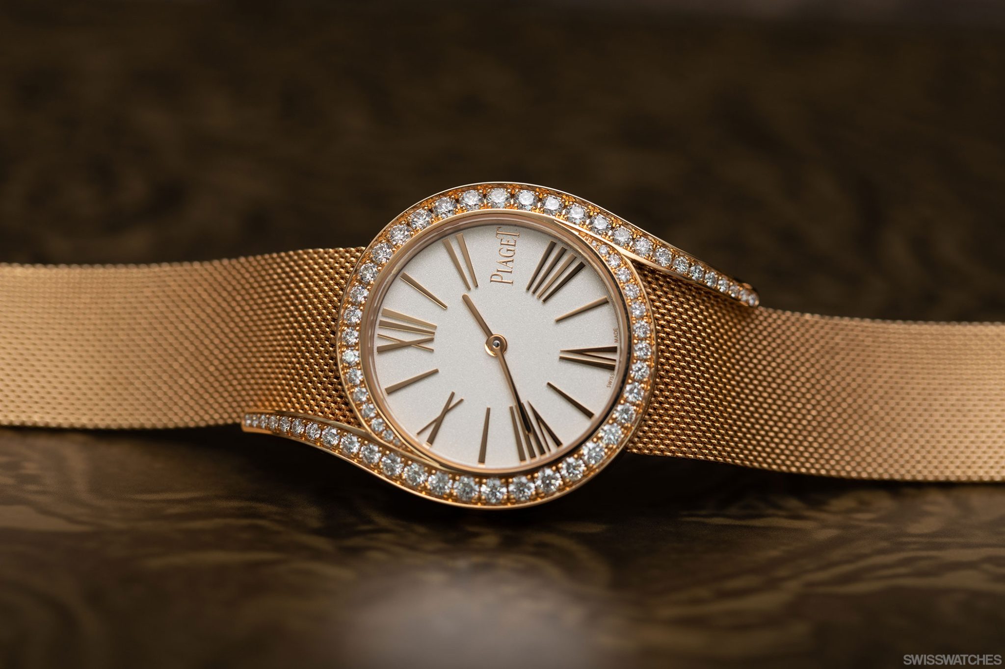 Piaget-Gala-With-Diamond-Bezel-in-Gold