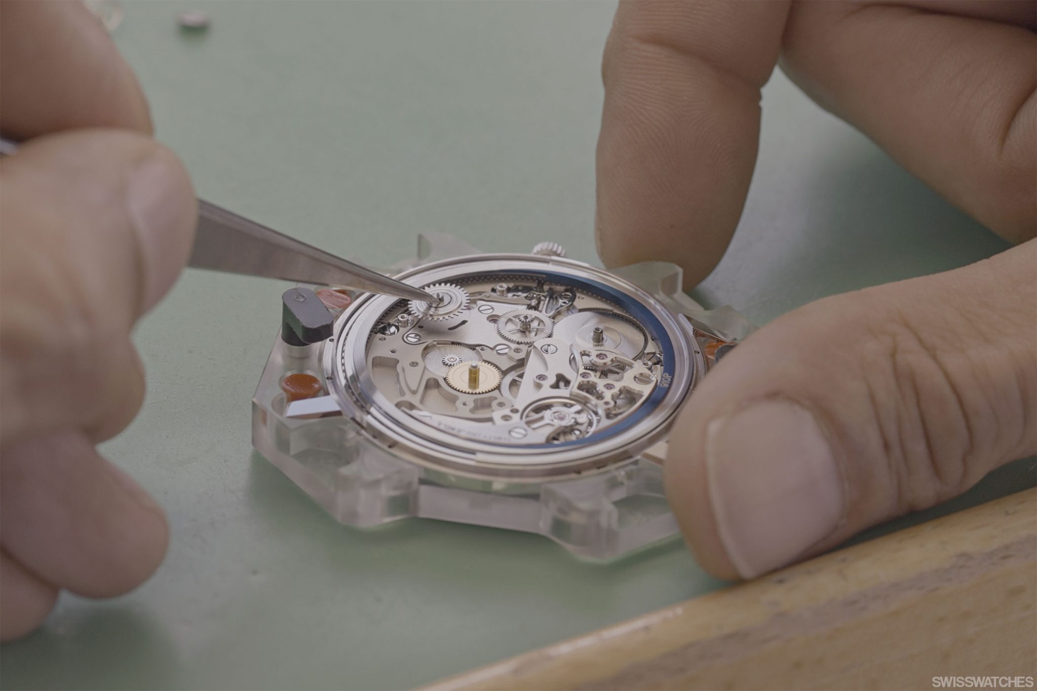 Piaget-Manufacture-La-Cote-Aux-Fees-Altiplano-Ultra-Thin-Movement