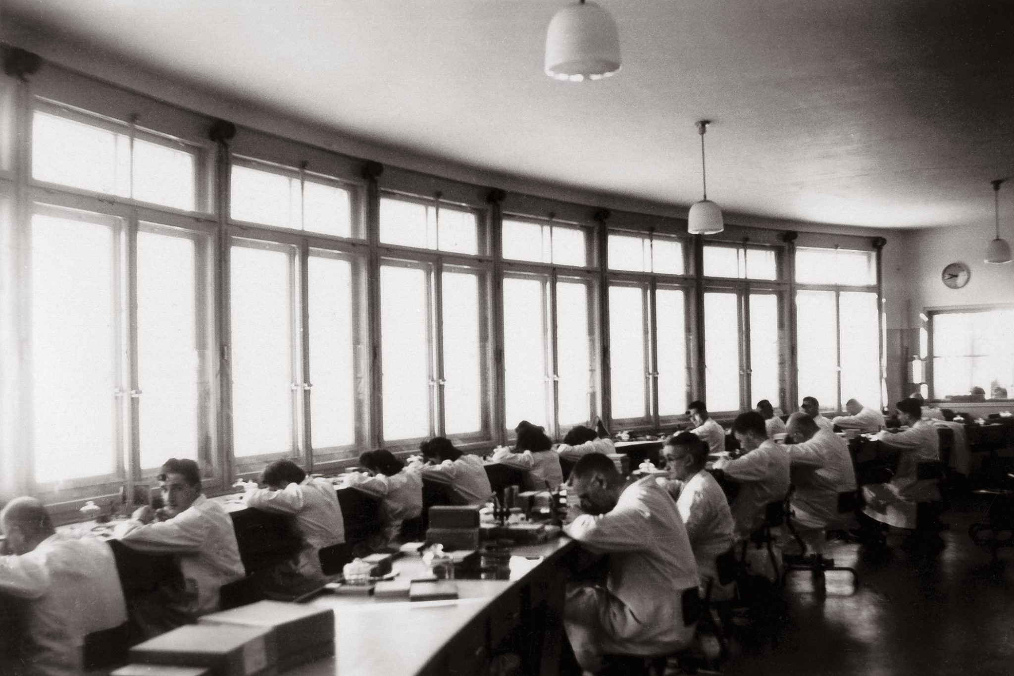 Piaget-Manufacture-La-Cote-Aux-Fees-Movement-assembly-workshop-1950