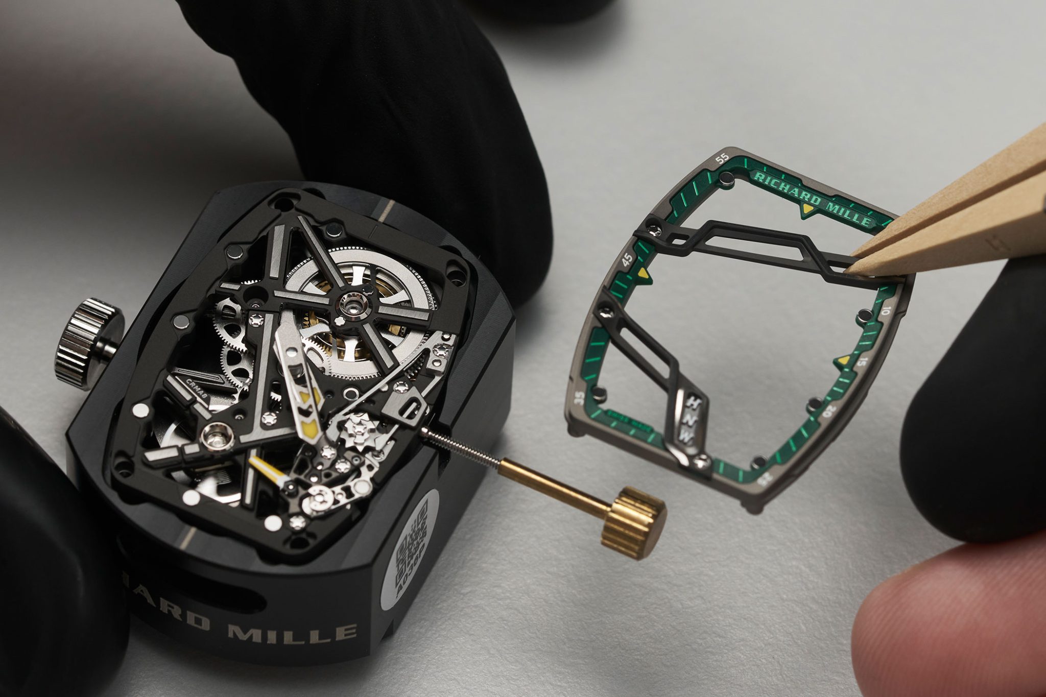 Richard-Mille-RM-07-04-savoir-faire-dial-montage-Fabien-Nissel