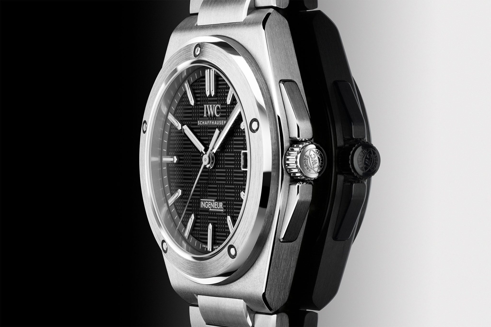 IWC-Ingenieur-Autmatic-40-IW328901-Gerald-Genta-Design-3