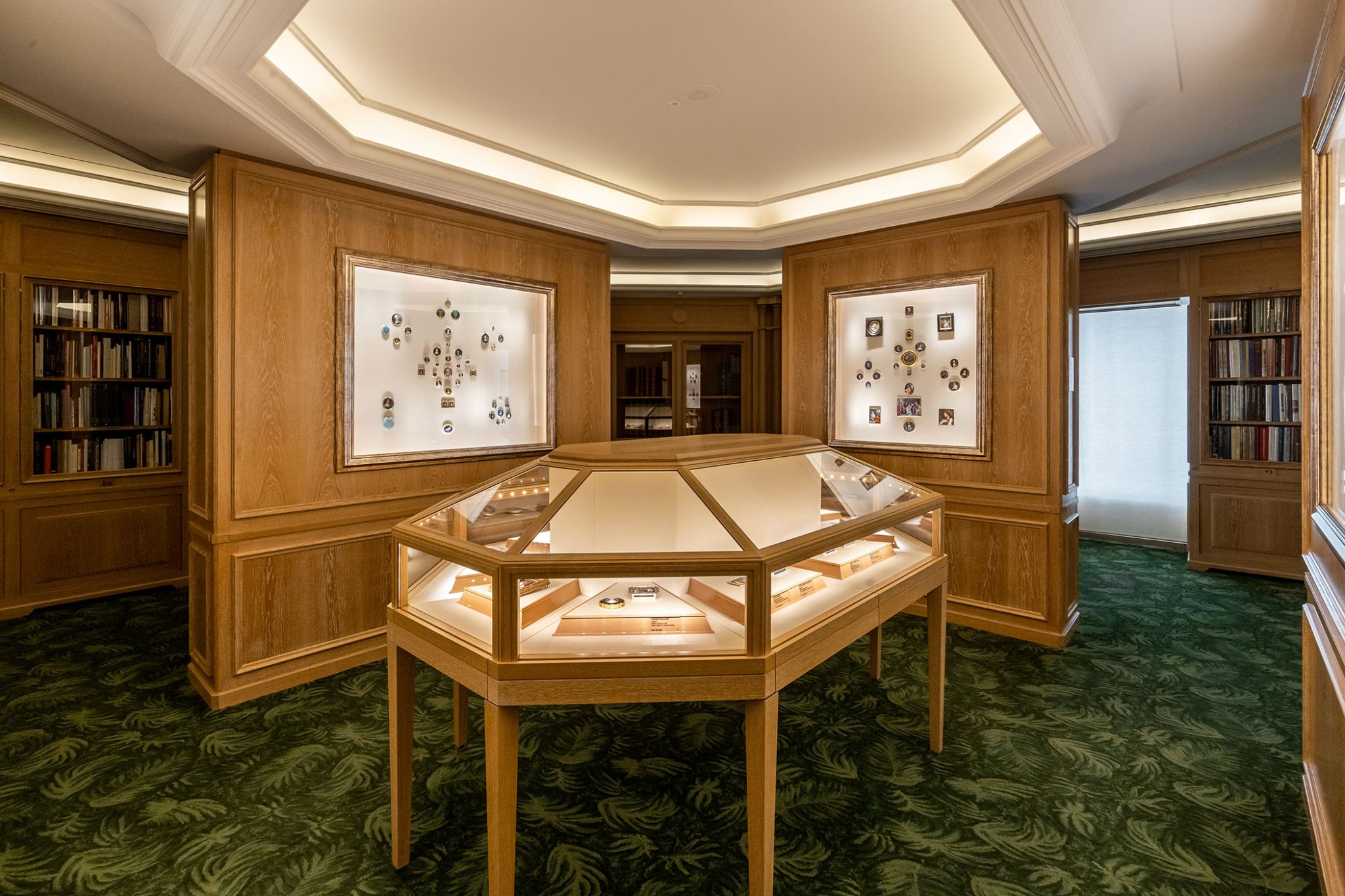 Patek-Philippe-Museum-Enamel-Paintings-7a