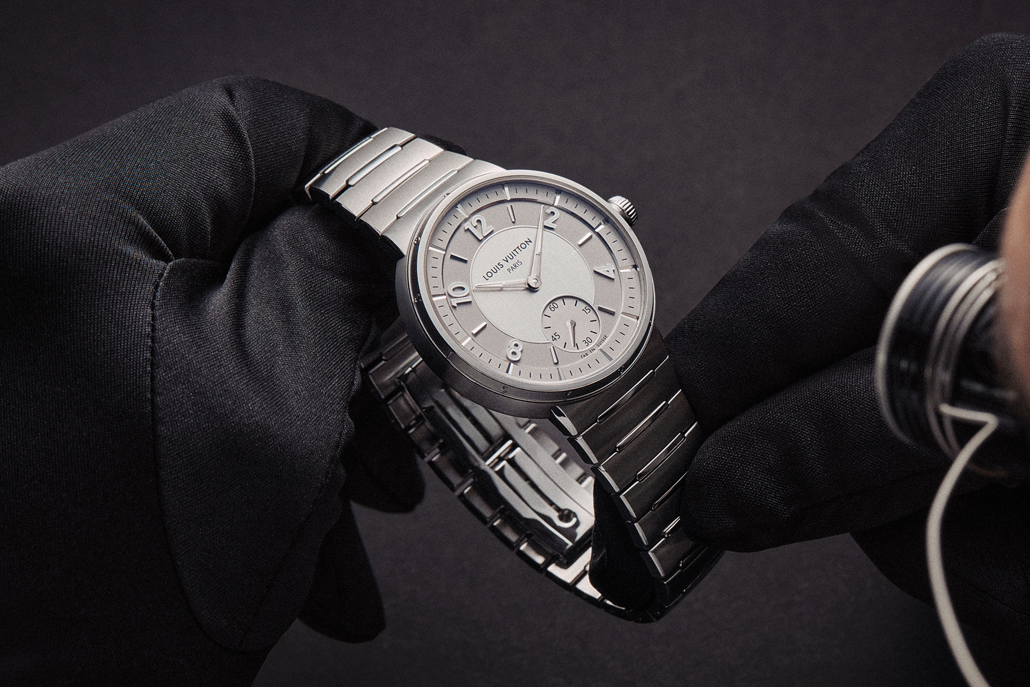 Louis-Vuitton-Tambour-New-Integrated-Steel-Sports-Watch-2023-La-Fabrique-Du-Temps