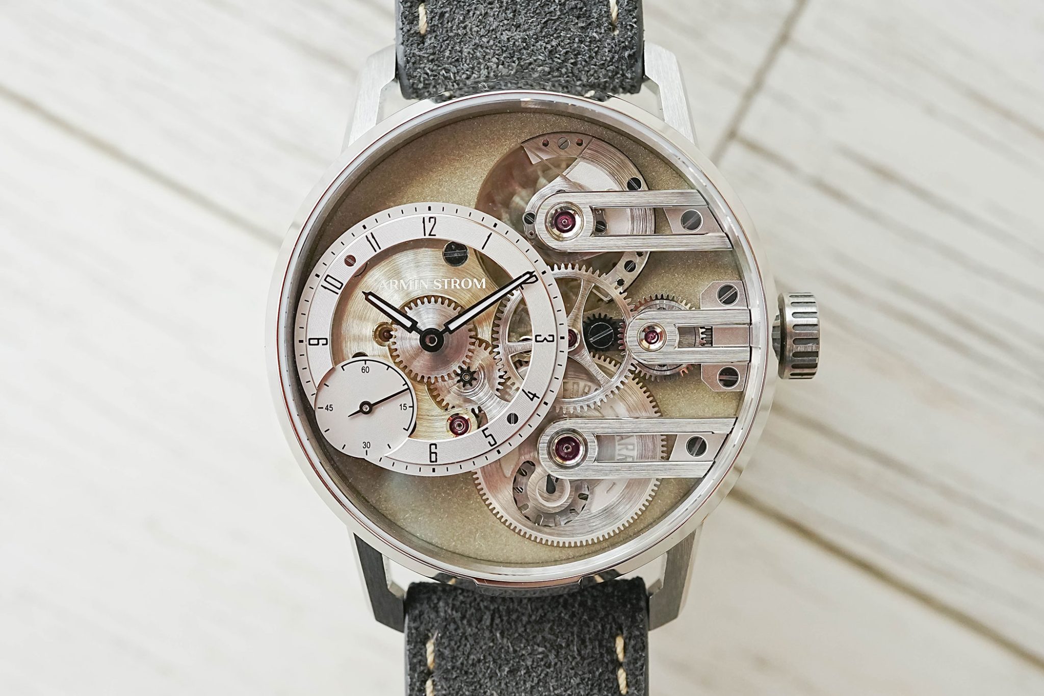 Armin-Strom-x-MONOCHROME-MDS3-Gravity-Equal-Force-Maillechort-09