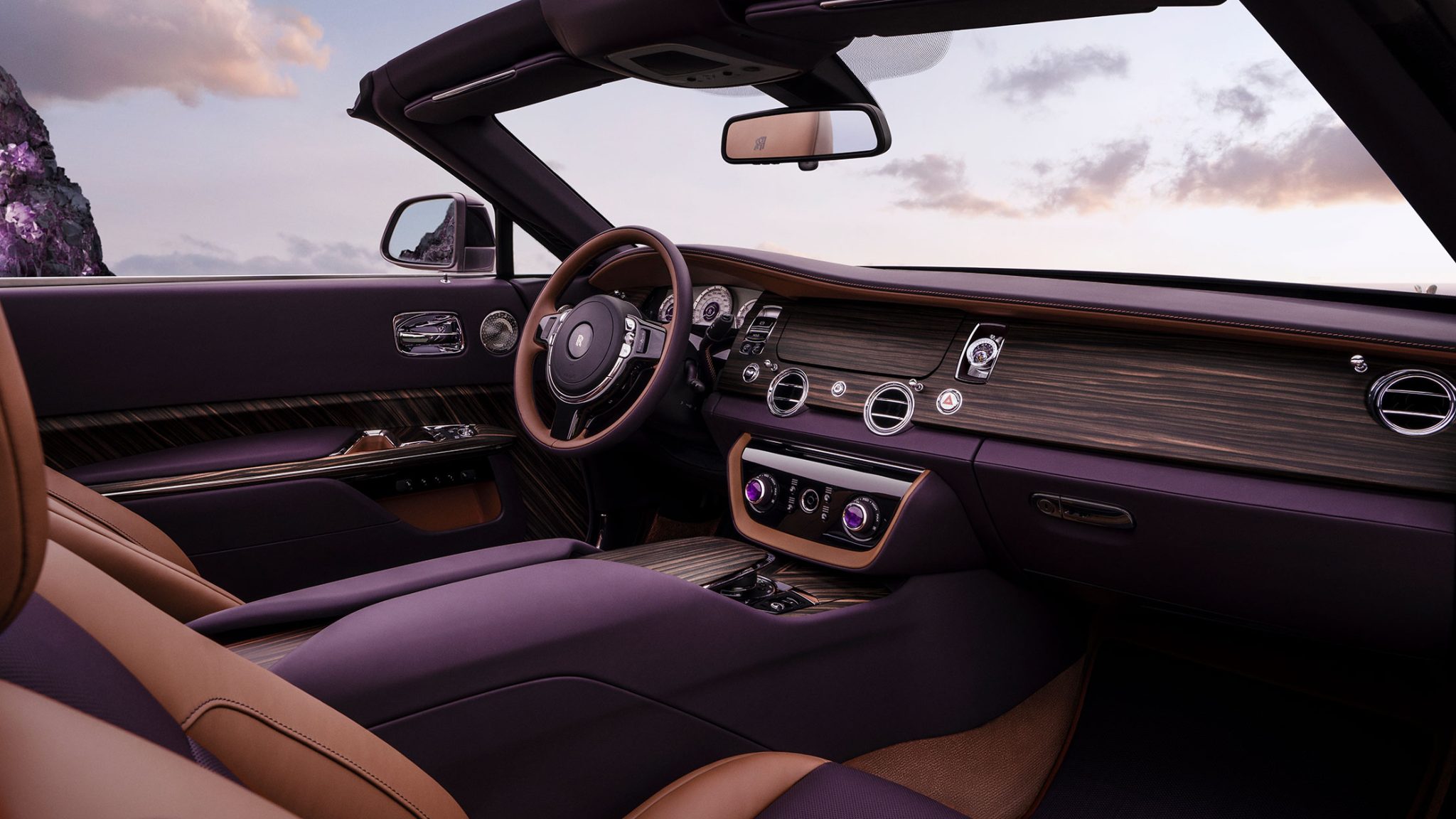 Interior-of-Rolls-Royce-Amethyst-Droptail-RR-9880C-000T-182C