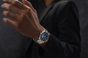 Jaeger-LeCoultre-Polaris-Chronograph-2023-Q9028181-Wristshot