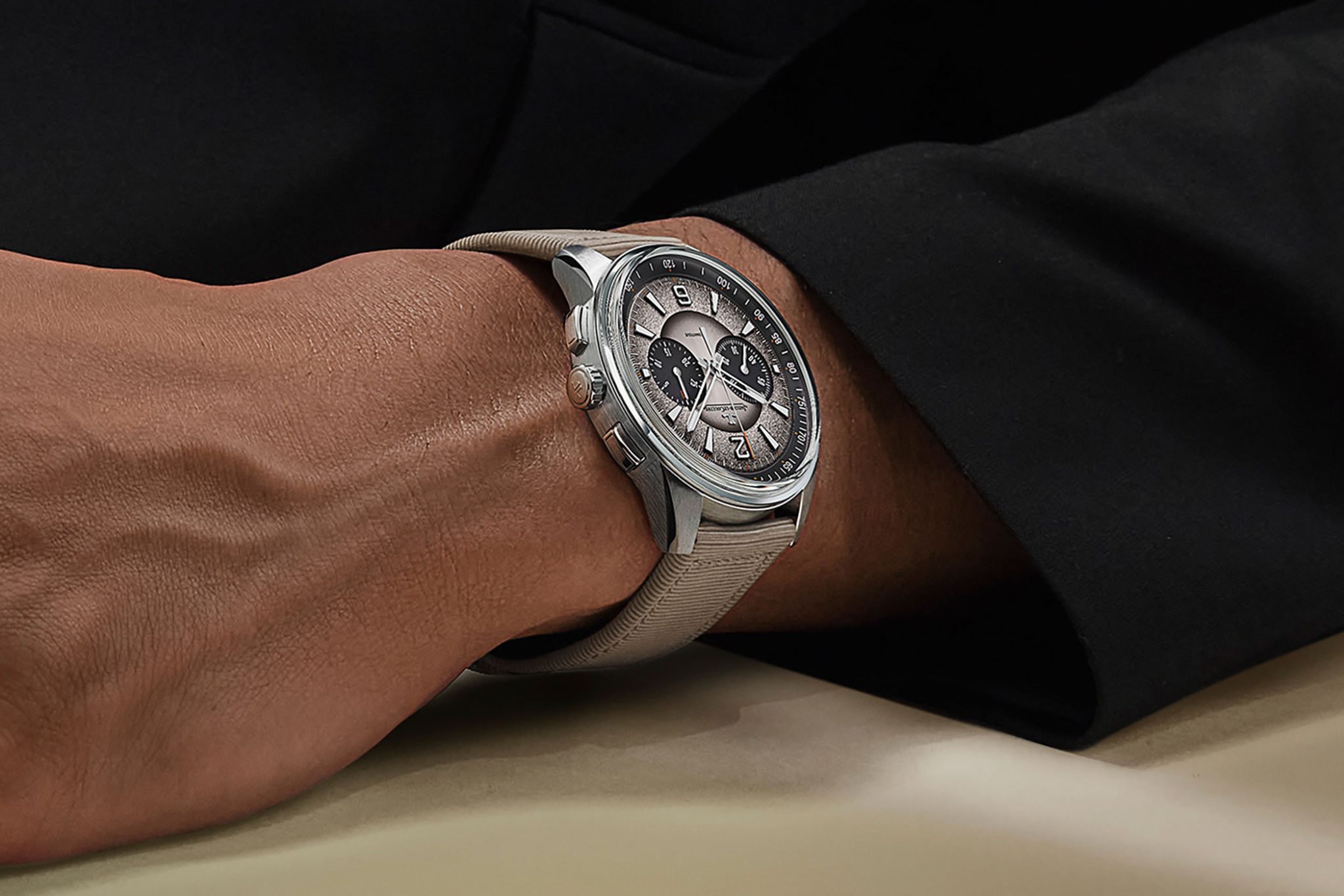 Jaeger-LeCoultre-Polaris-Chronograph-2023-Q902843J-Wristshot