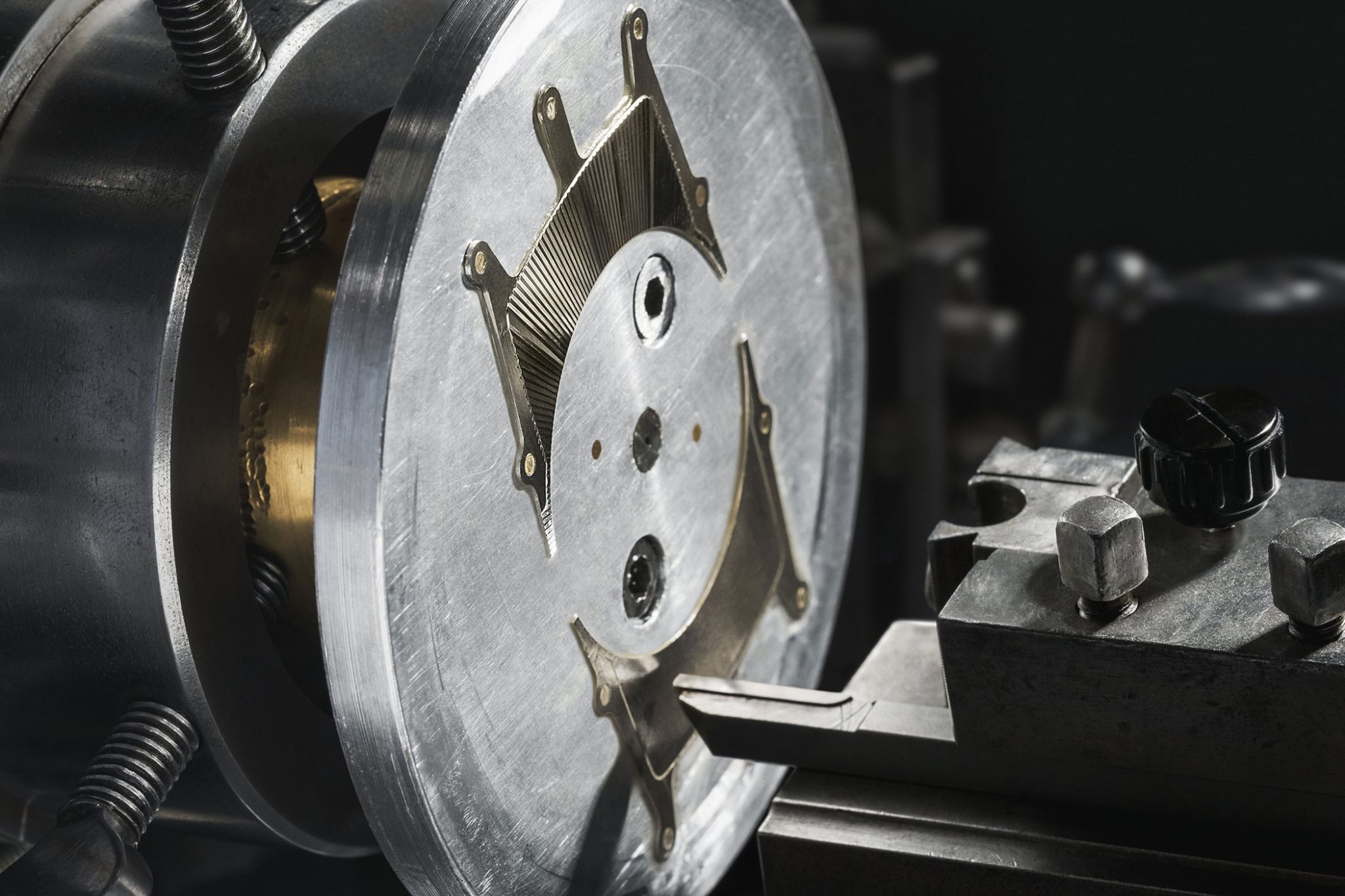 Vacheron-Constantin-Les-Cabinotiers-Rolls-Royce-Armillaire-Tourbillon-RR-9880C-000T-182C-P10