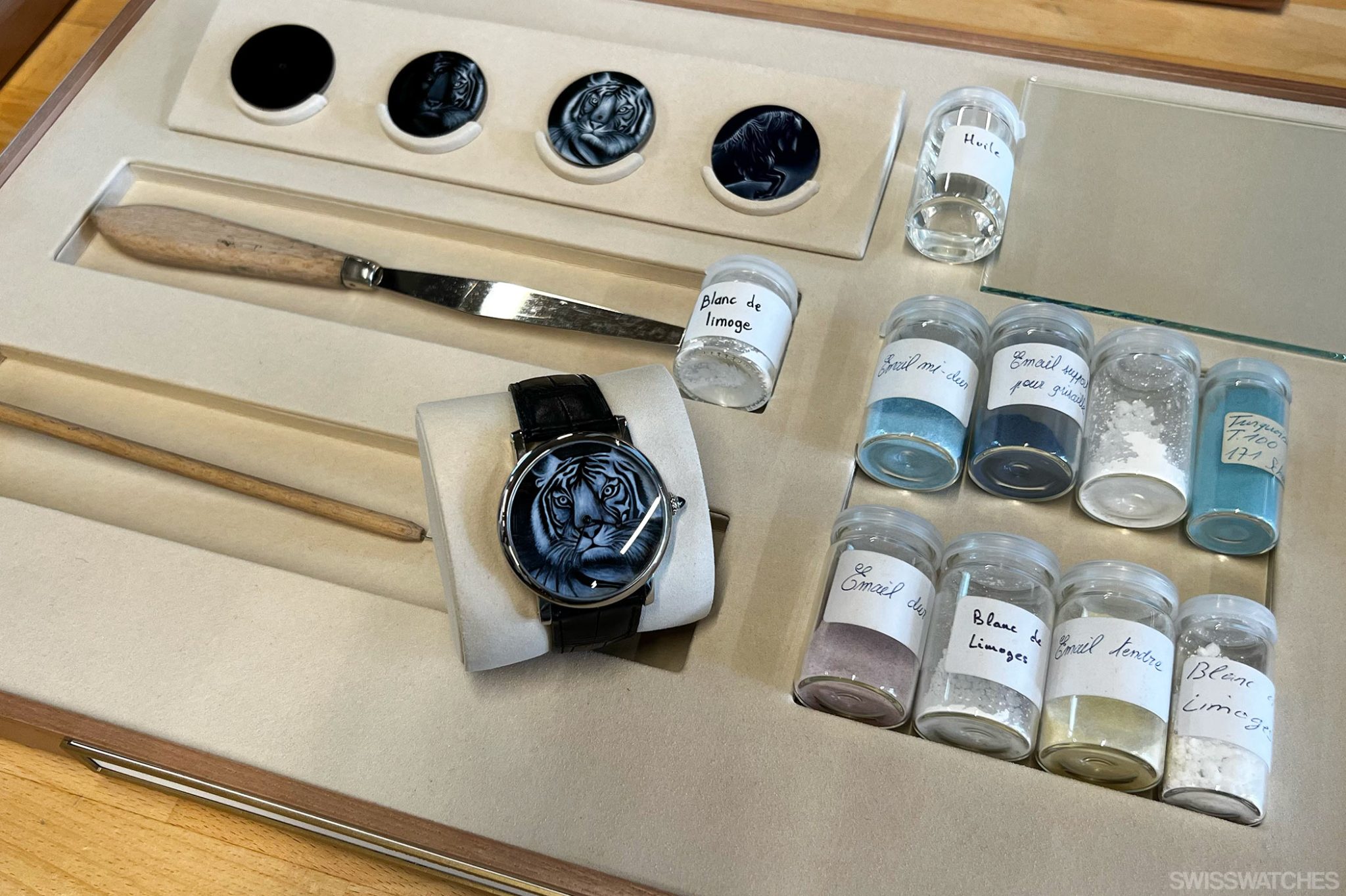 Cartier-Metiers-D-Arts-Grisaille-Watches-1