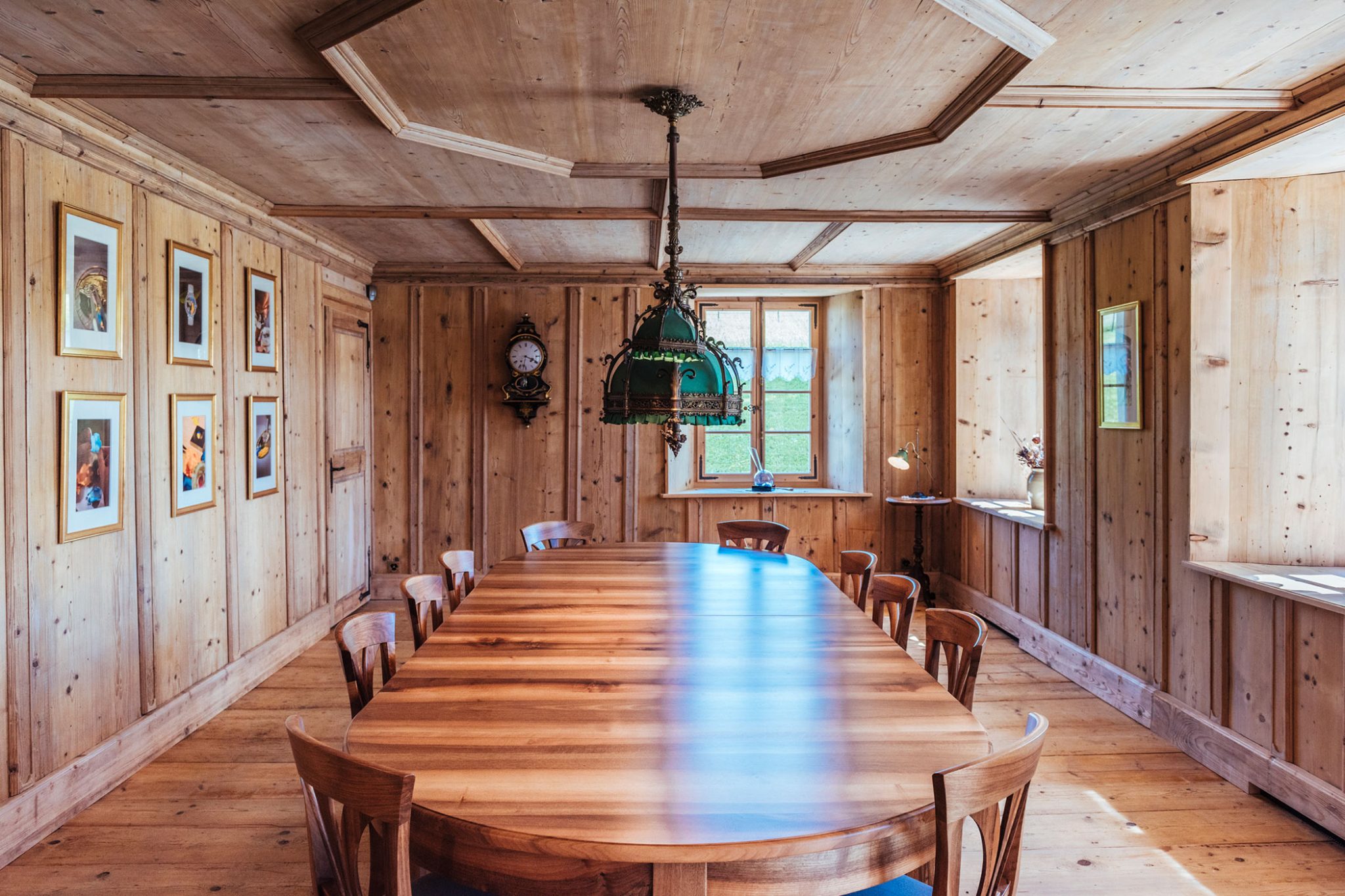 Interior-Meeting-Old-And-New-2