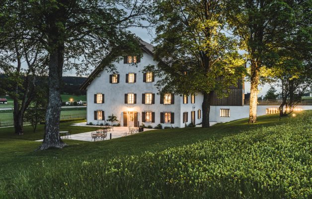 Swiss-Farmhouse-Home-To-Metiers-D-Art-Front