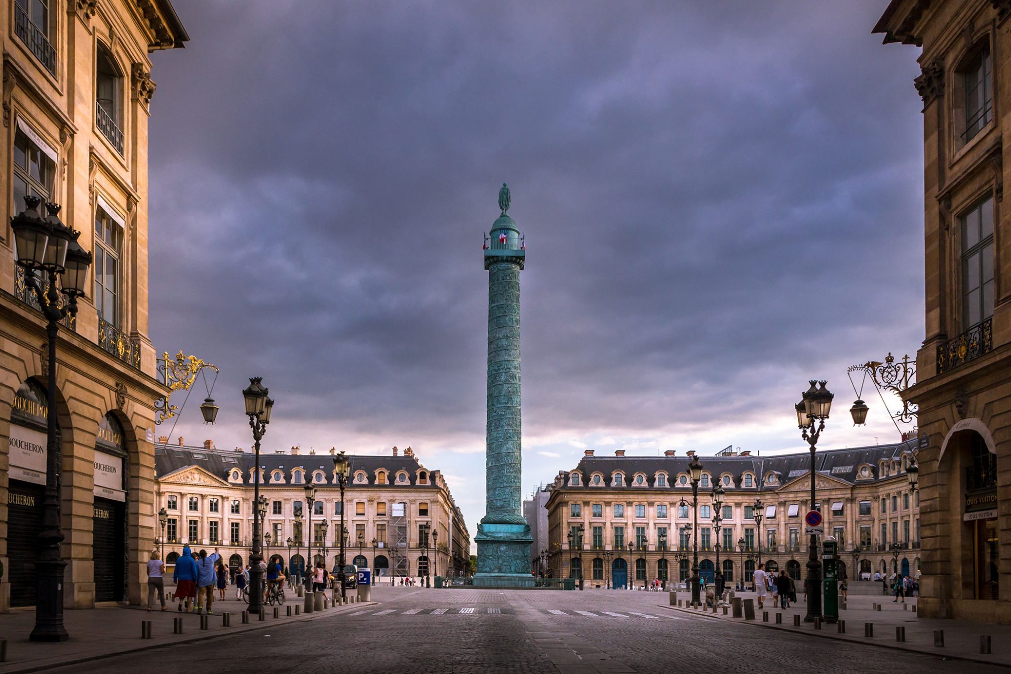 Van-Cleef-Arpels-Home-Situated-At-The-Place-Vendôme