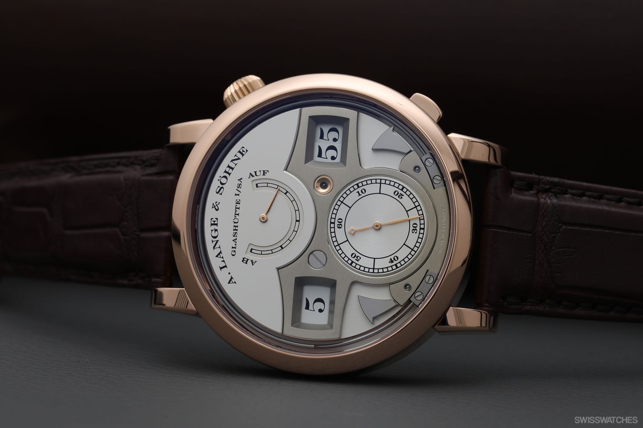 A-Lange-Soehne-ALS-Zeitwerk-Decimal-Strike-in-HoneyGold